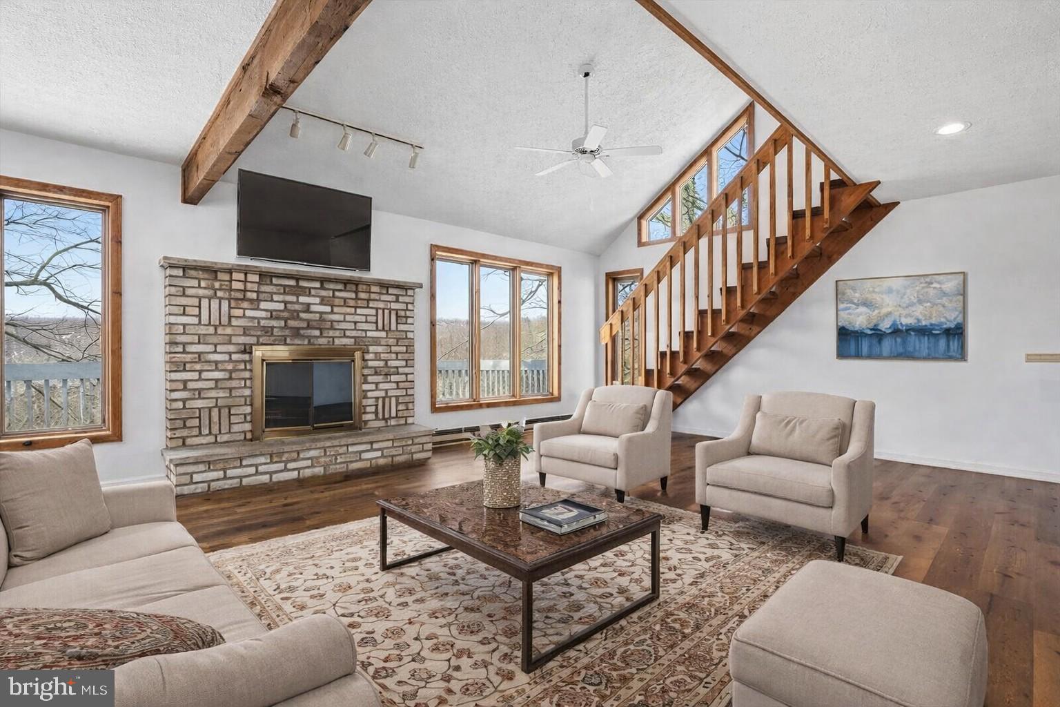 SAW CREEK ESTATES - Residential