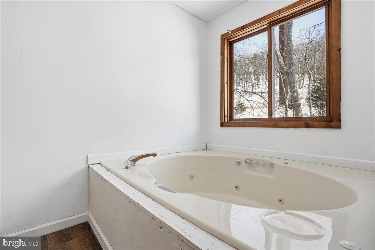 SAW CREEK ESTATES - Residential