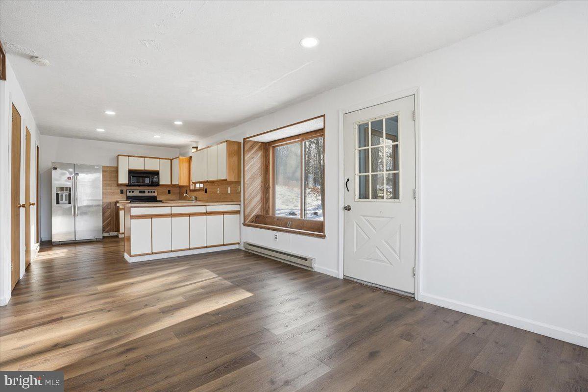 SAW CREEK ESTATES - Residential