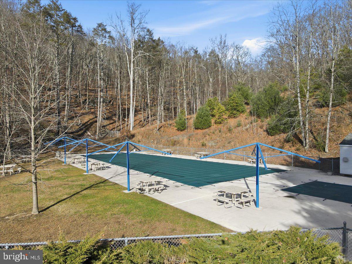 SAW CREEK ESTATES - Residential