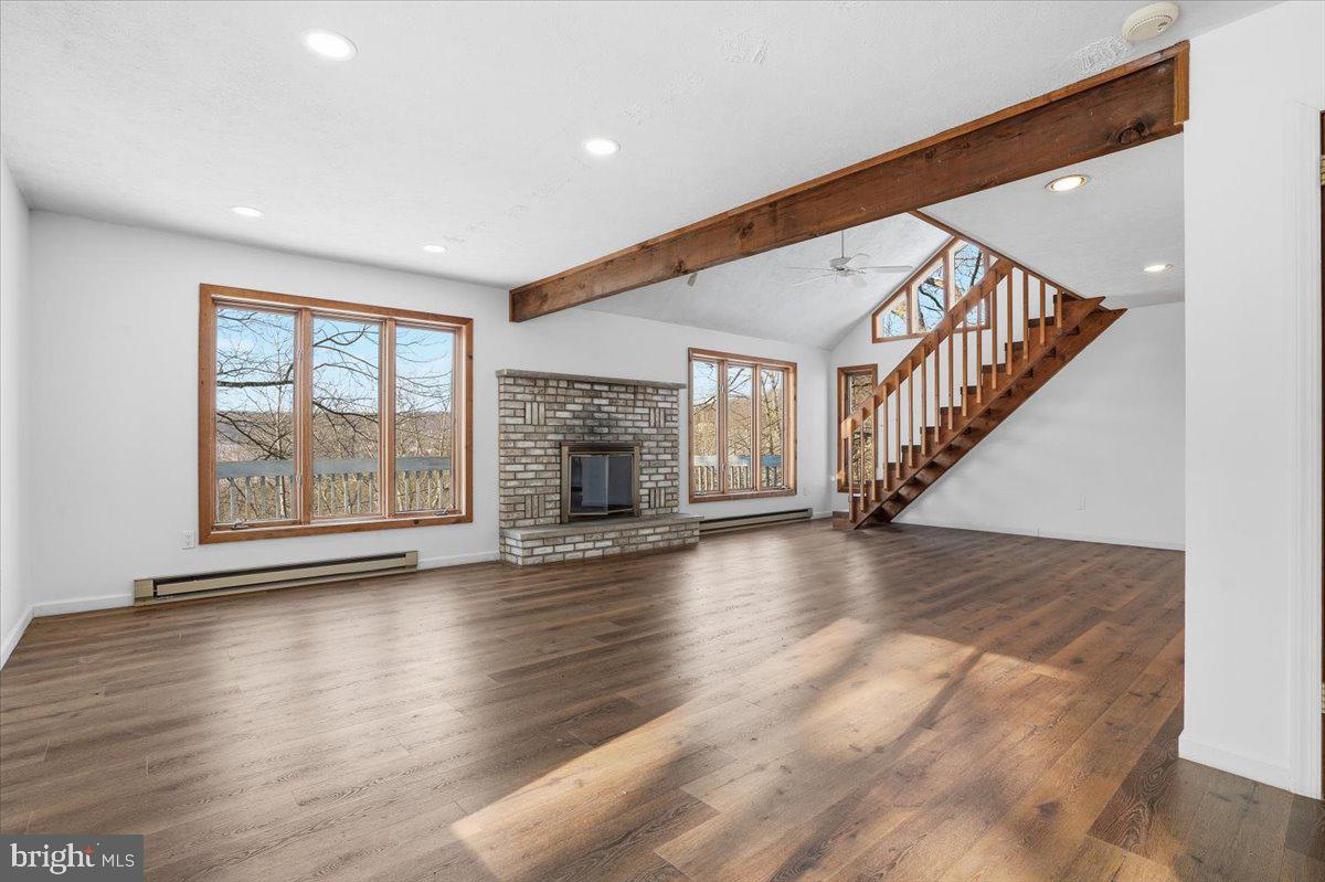 SAW CREEK ESTATES - Residential