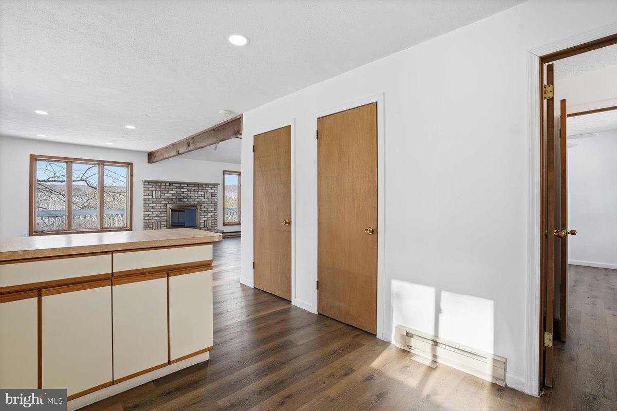 SAW CREEK ESTATES - Residential