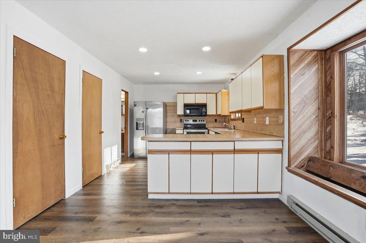 SAW CREEK ESTATES - Residential