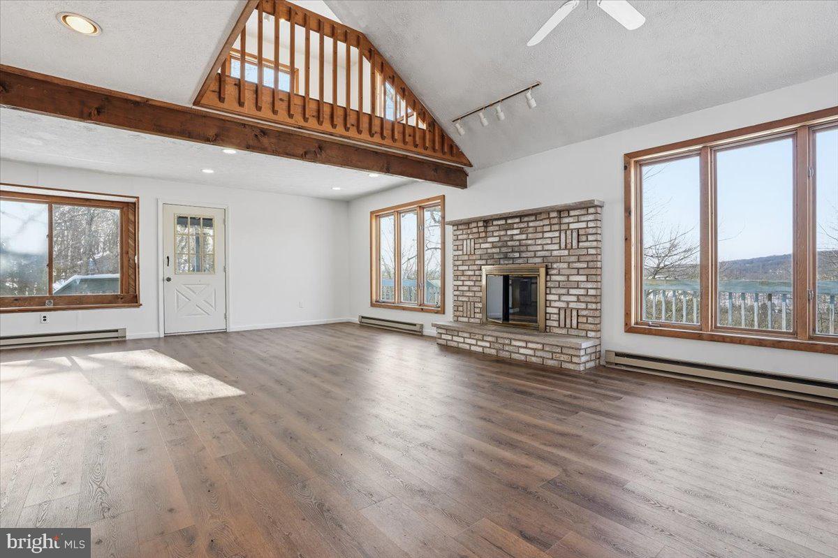 SAW CREEK ESTATES - Residential