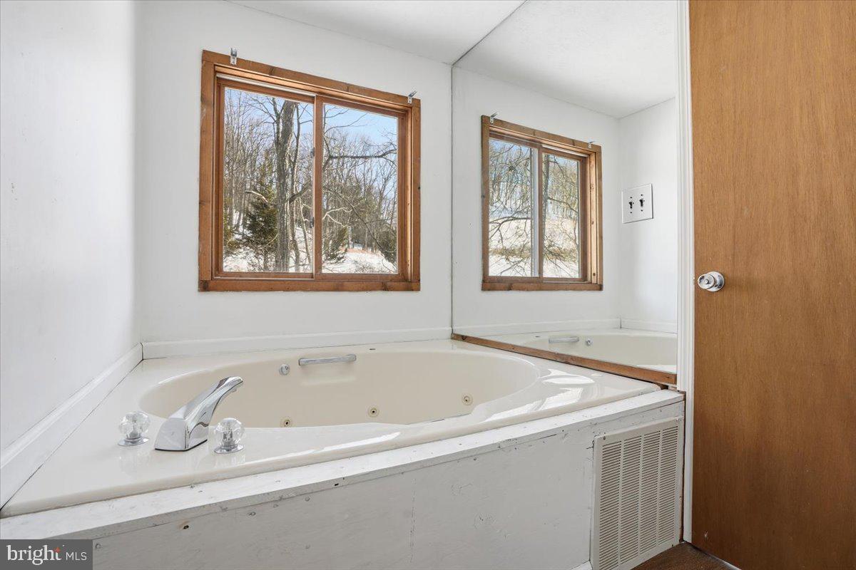 SAW CREEK ESTATES - Residential