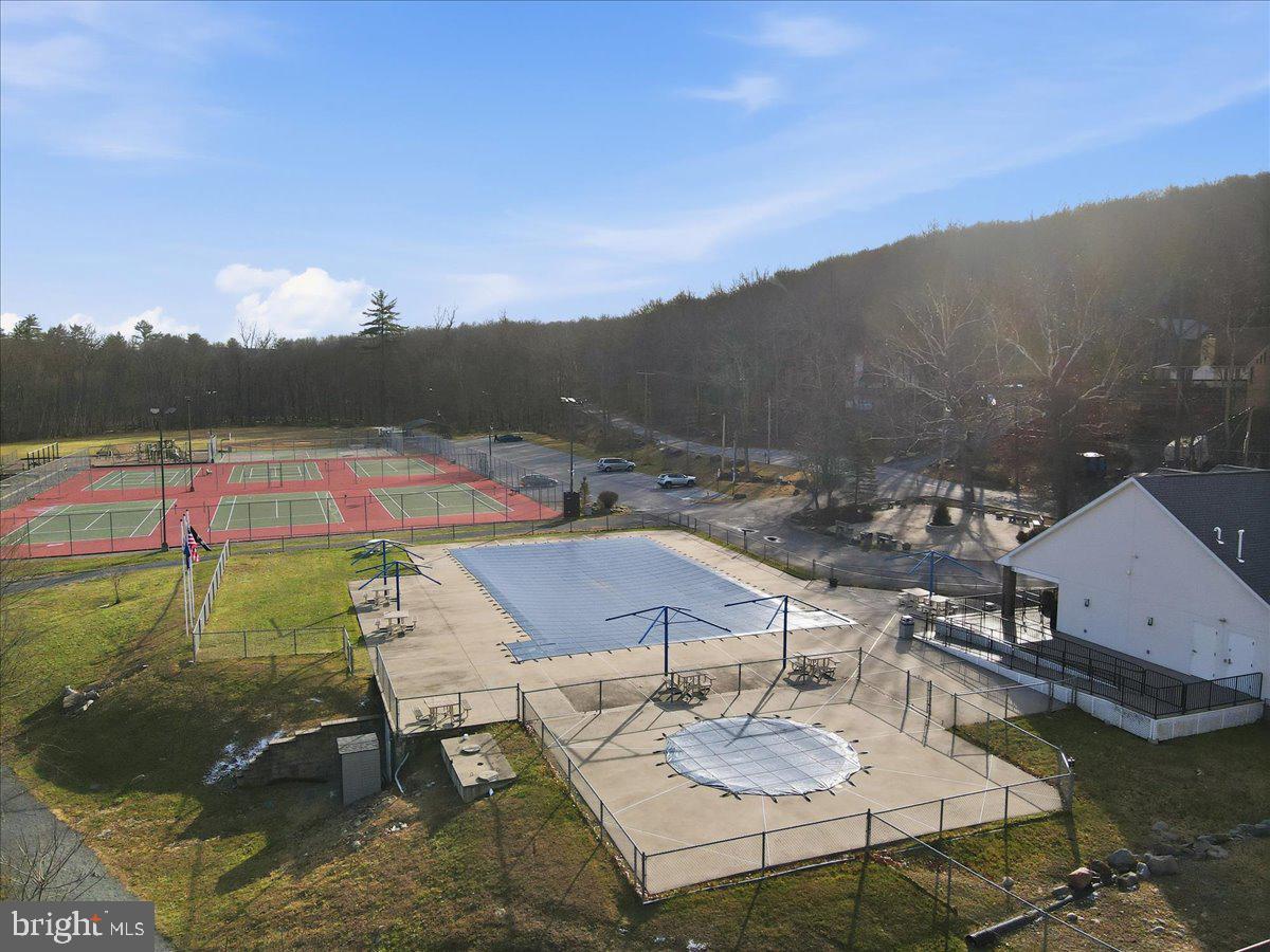 SAW CREEK ESTATES - Residential