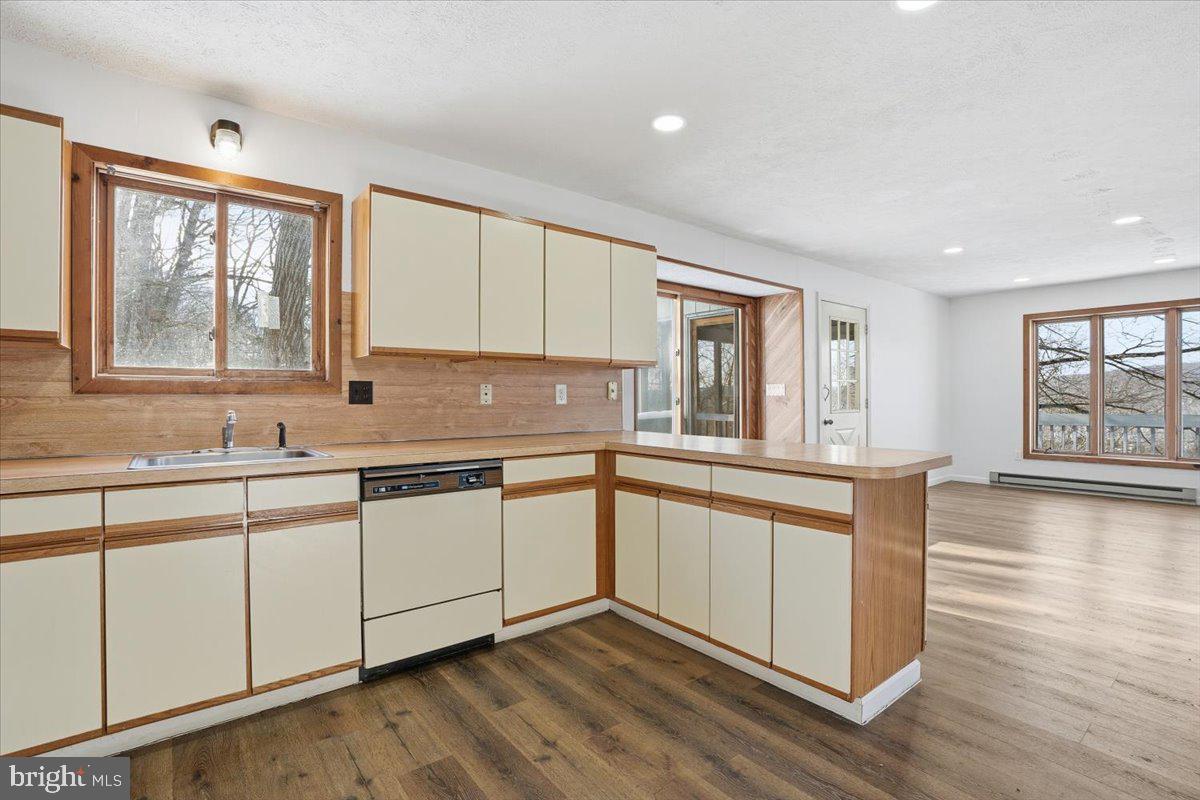 SAW CREEK ESTATES - Residential