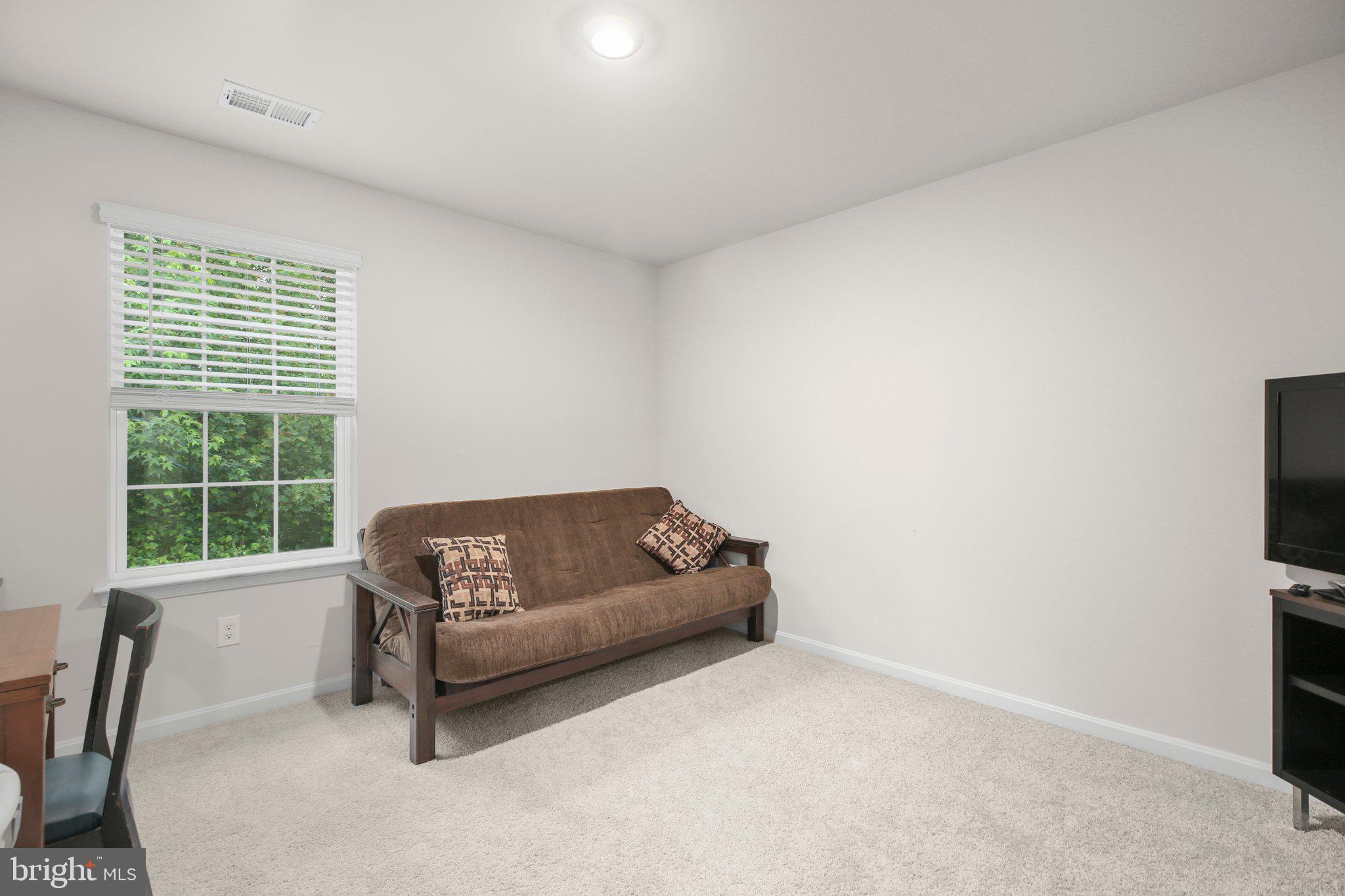 WOOD LANDING ESTATES - Residential Lease