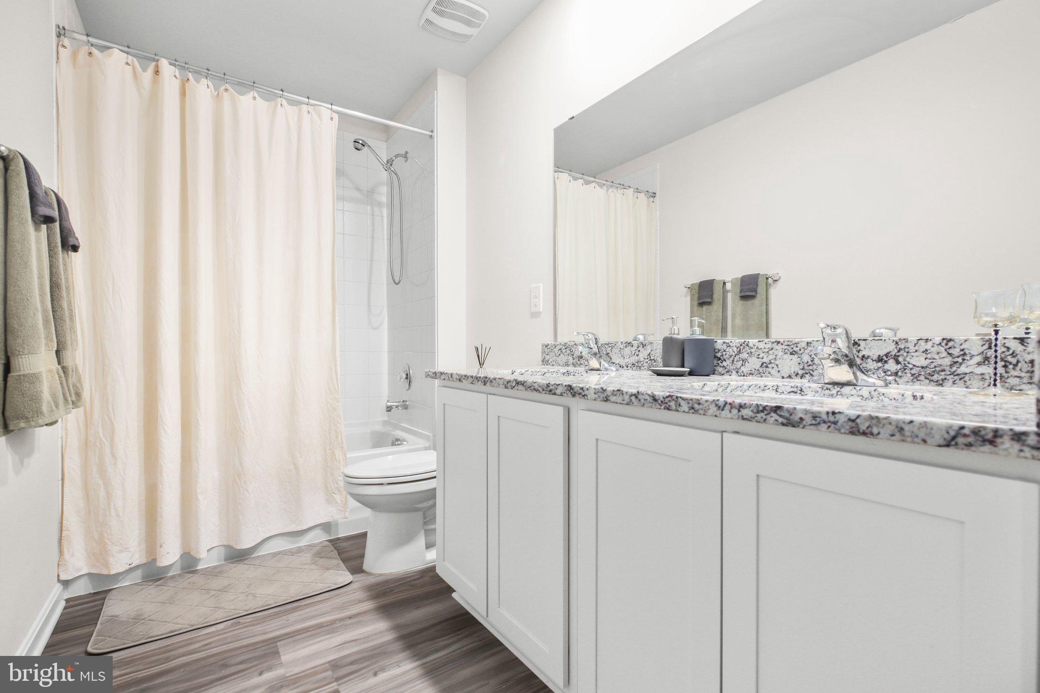 WOOD LANDING ESTATES - Residential Lease