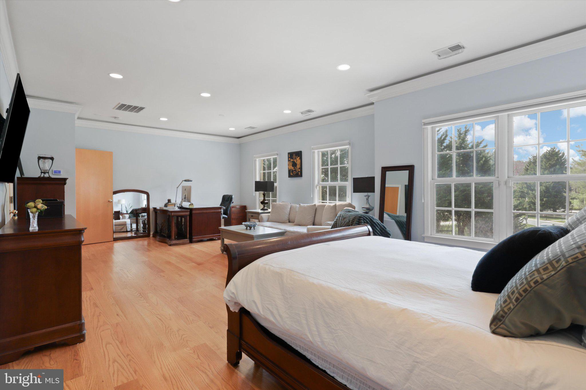 SADDLE RIDGE - Residential