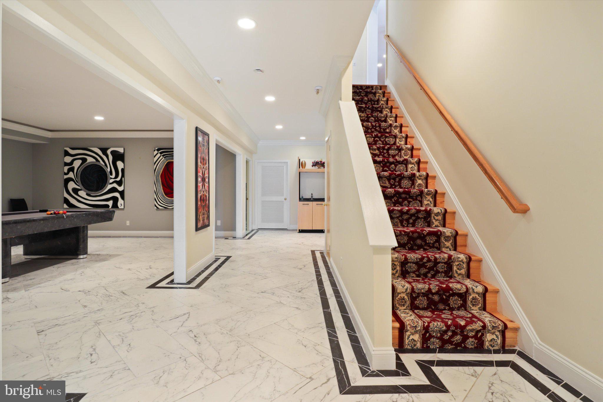 SADDLE RIDGE - Residential