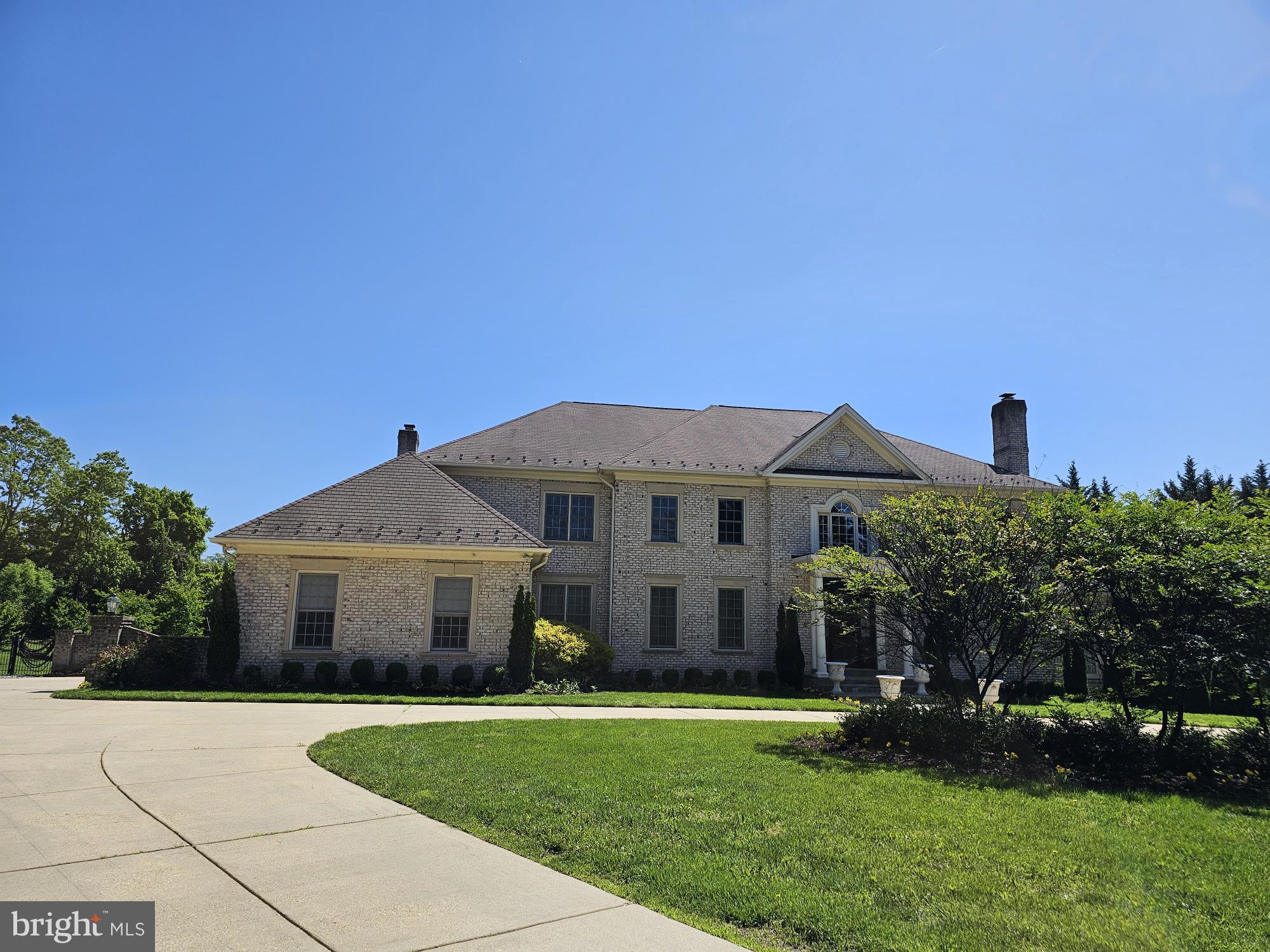 SADDLE RIDGE - Residential