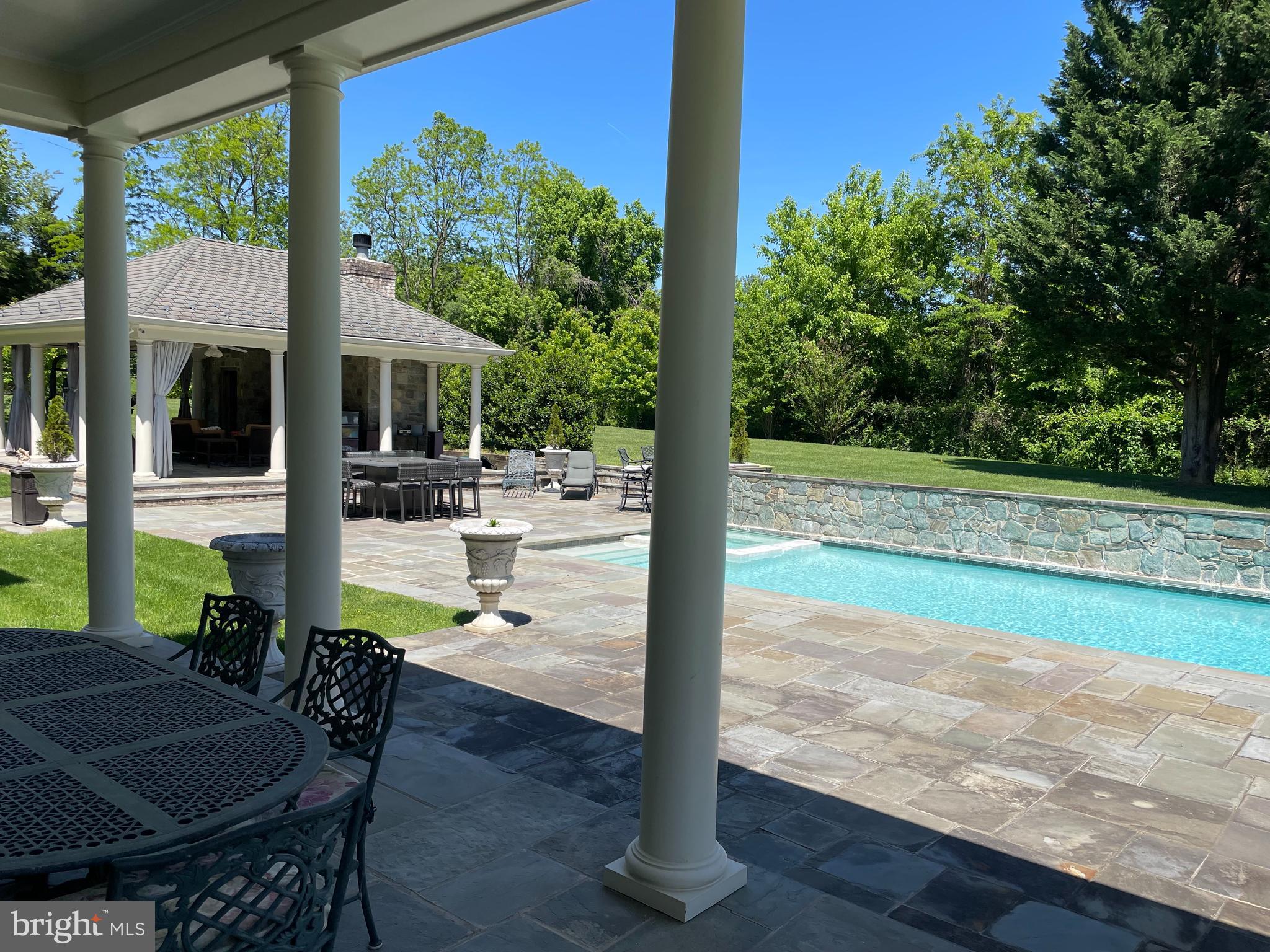 SADDLE RIDGE - Residential