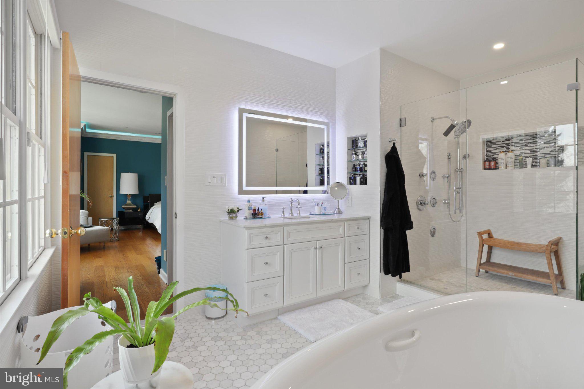 SADDLE RIDGE - Residential