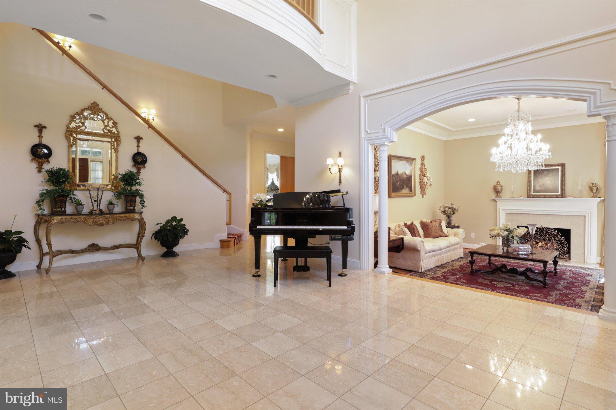 SADDLE RIDGE - Residential