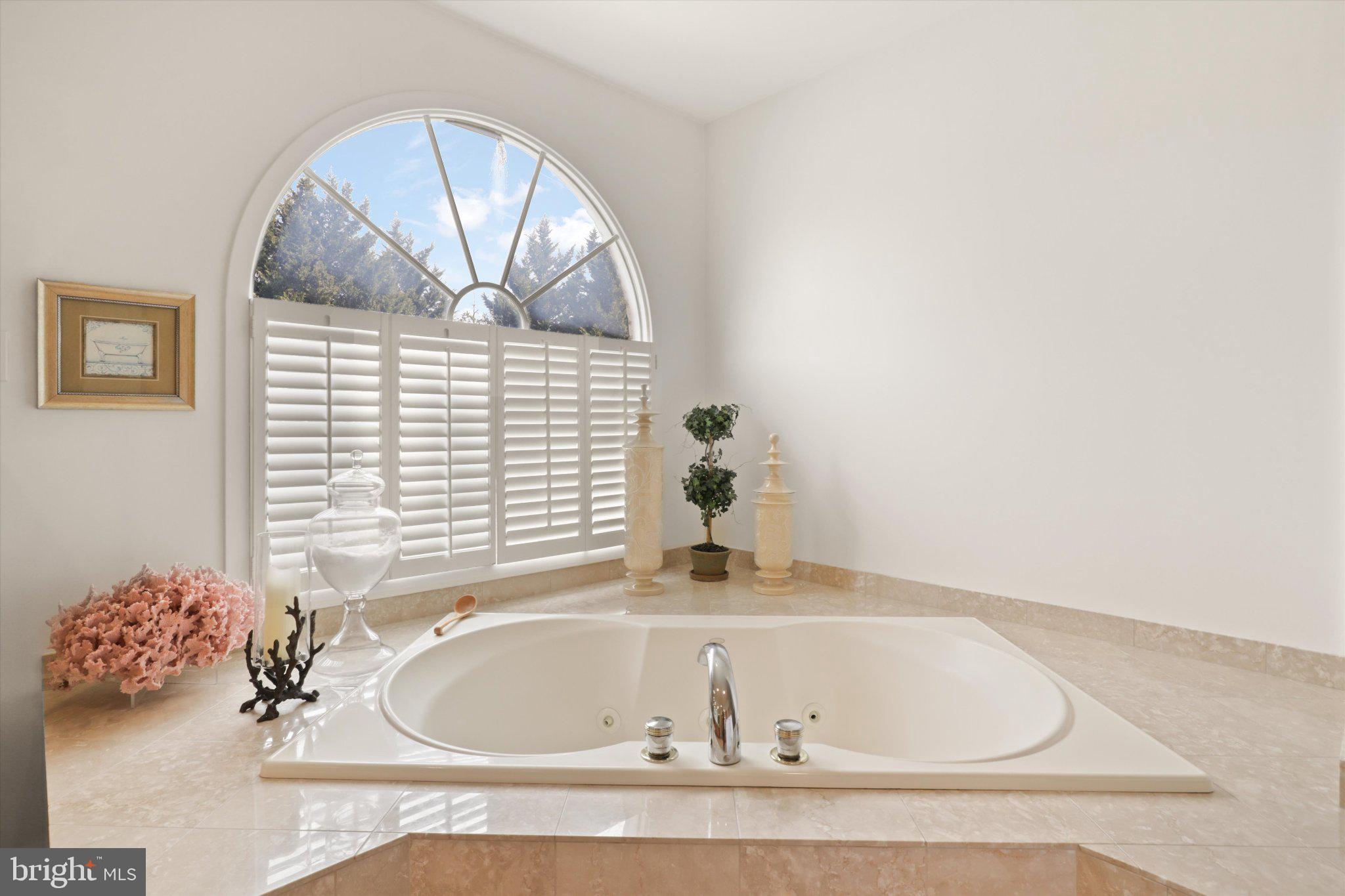 SADDLE RIDGE - Residential