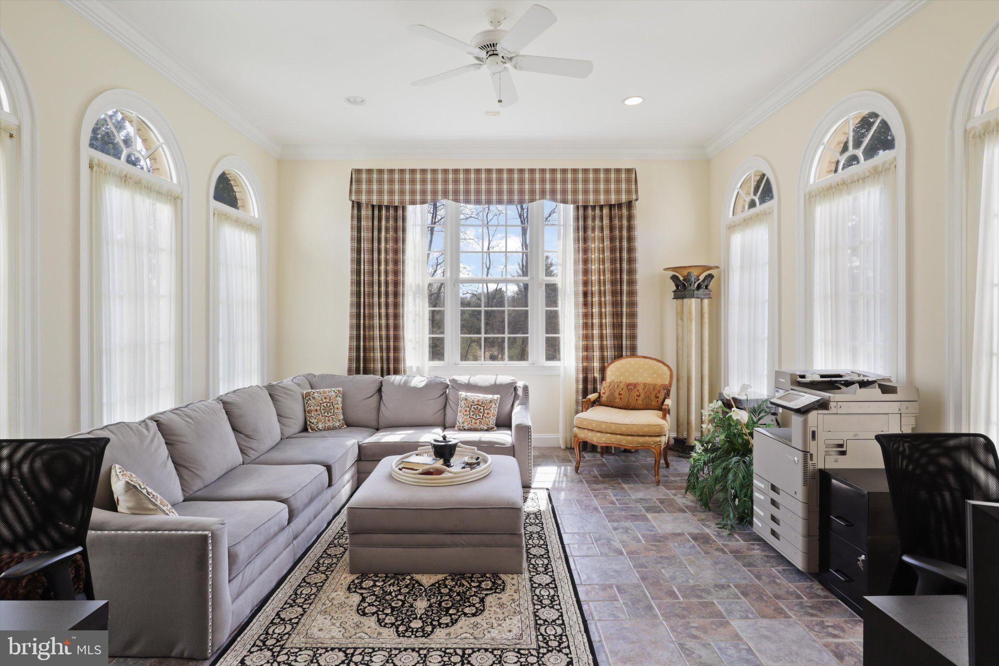 SADDLE RIDGE - Residential