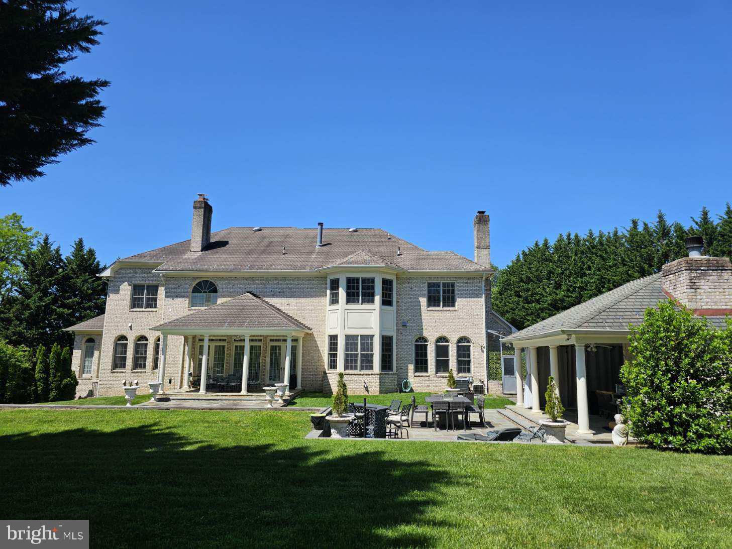 SADDLE RIDGE - Residential