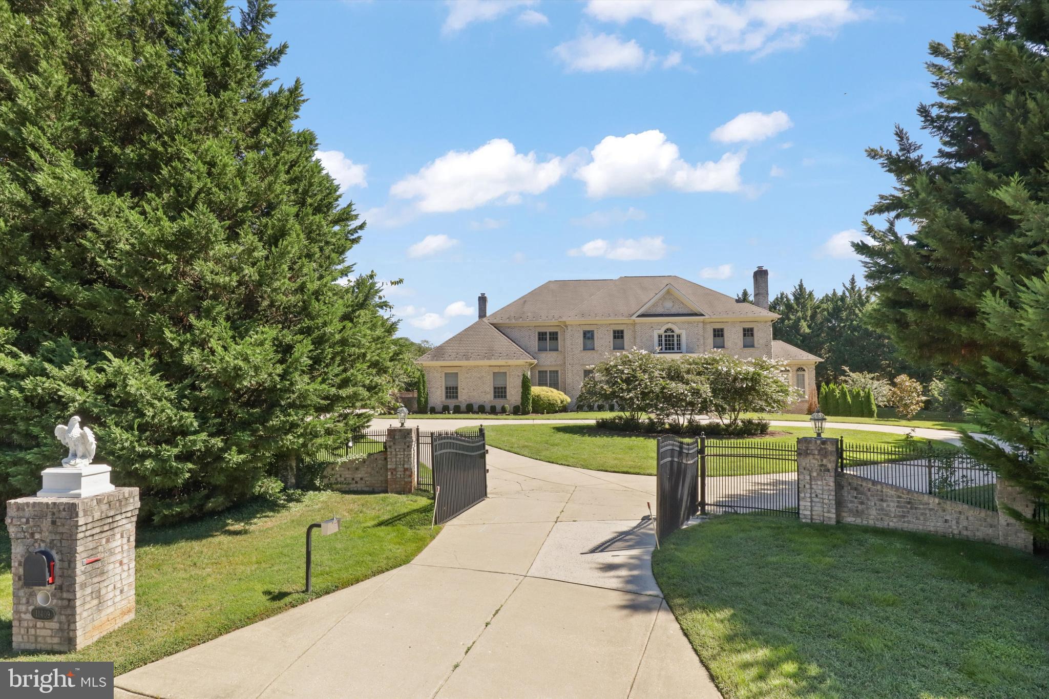 SADDLE RIDGE - Residential