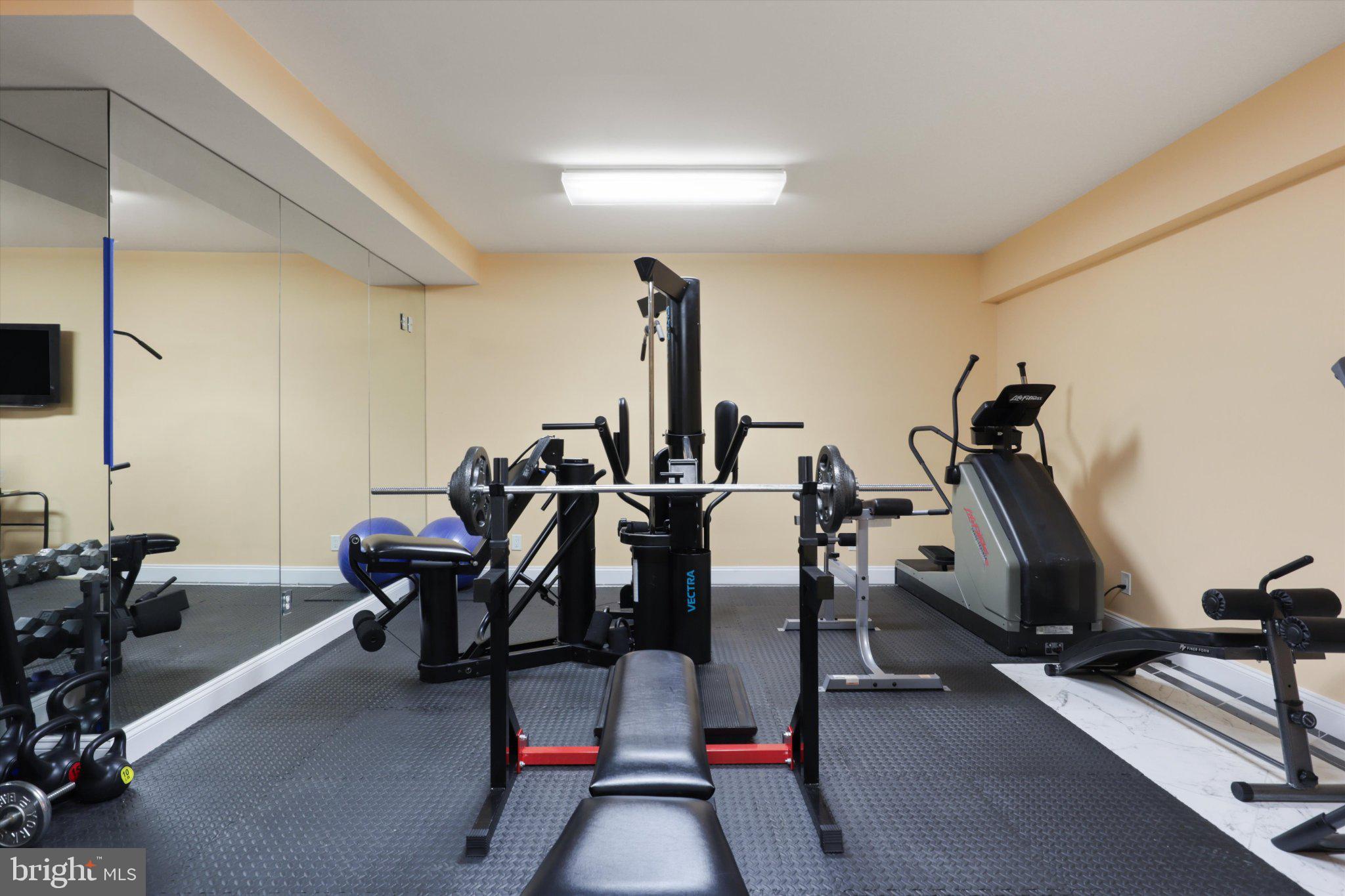 SADDLE RIDGE - Residential