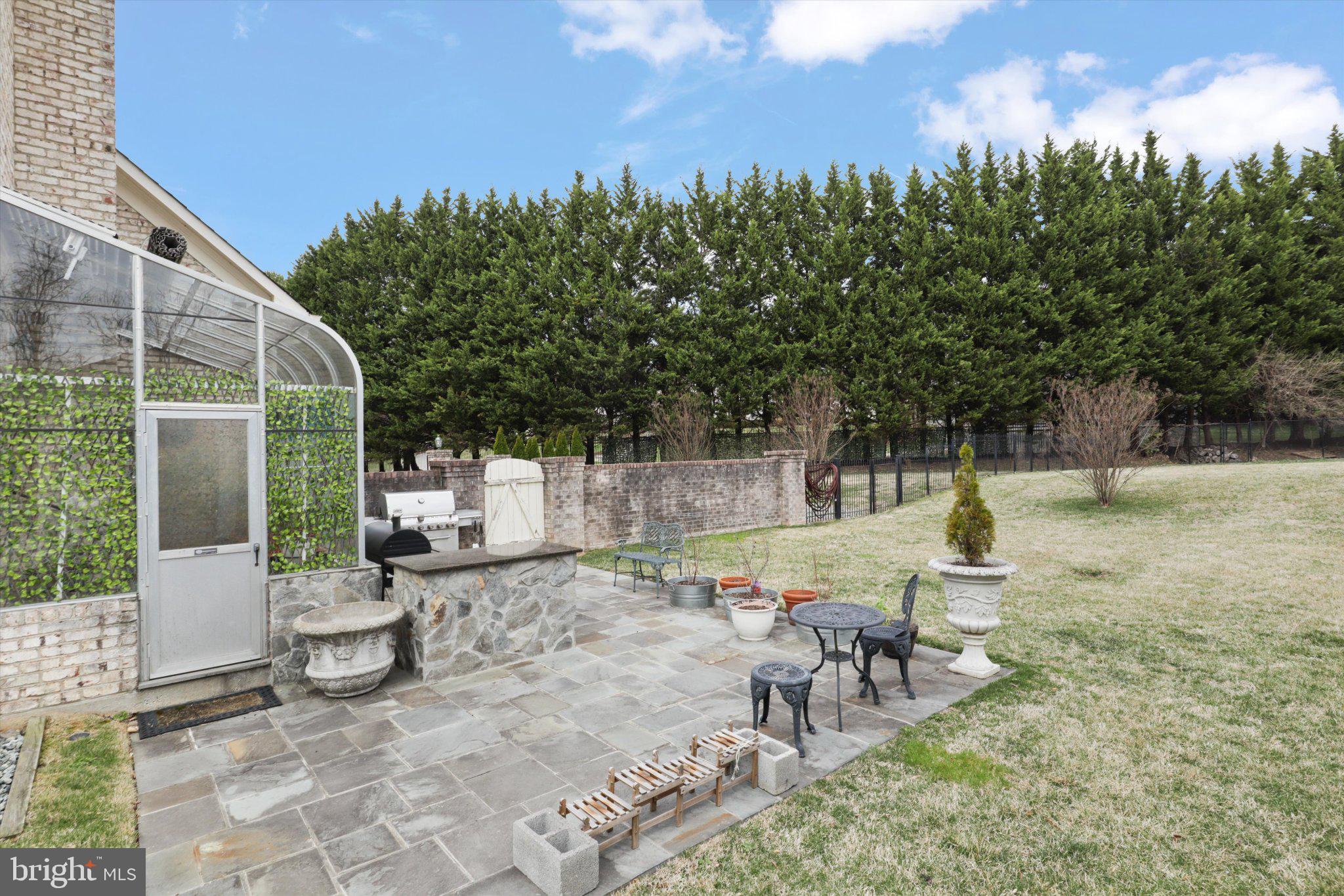 SADDLE RIDGE - Residential