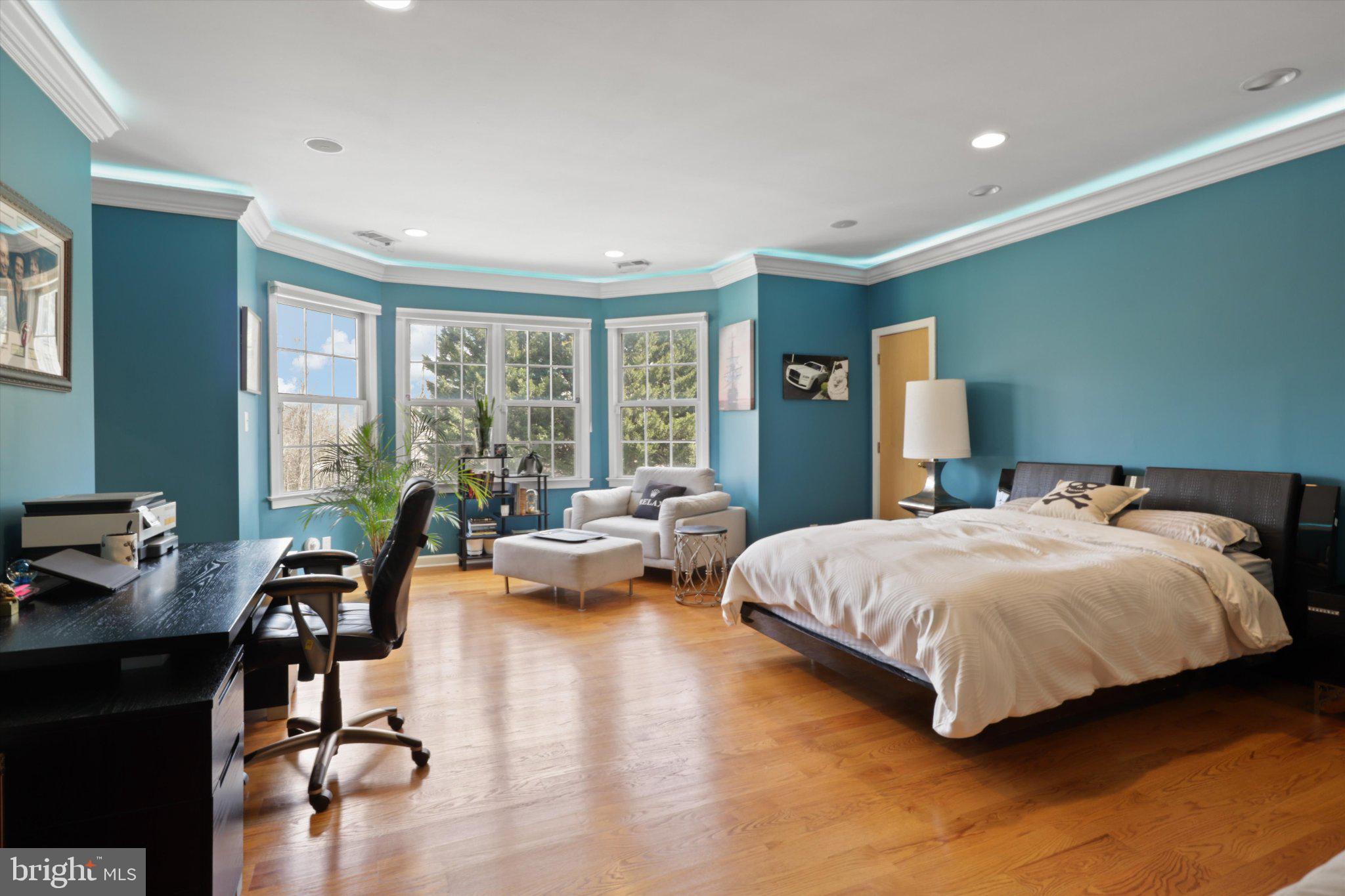 SADDLE RIDGE - Residential