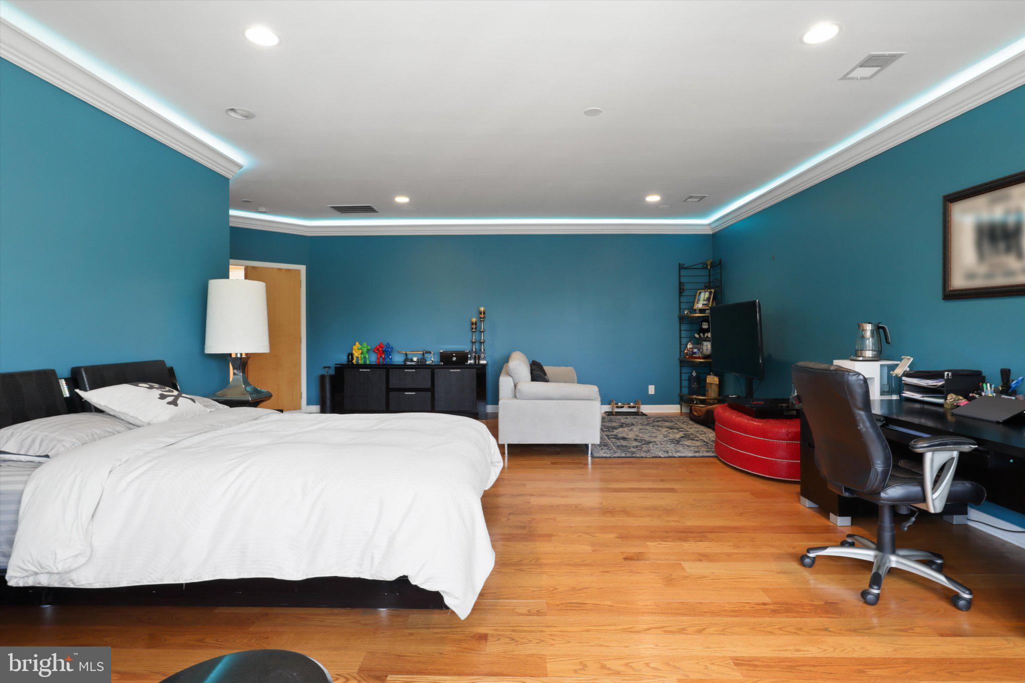 SADDLE RIDGE - Residential