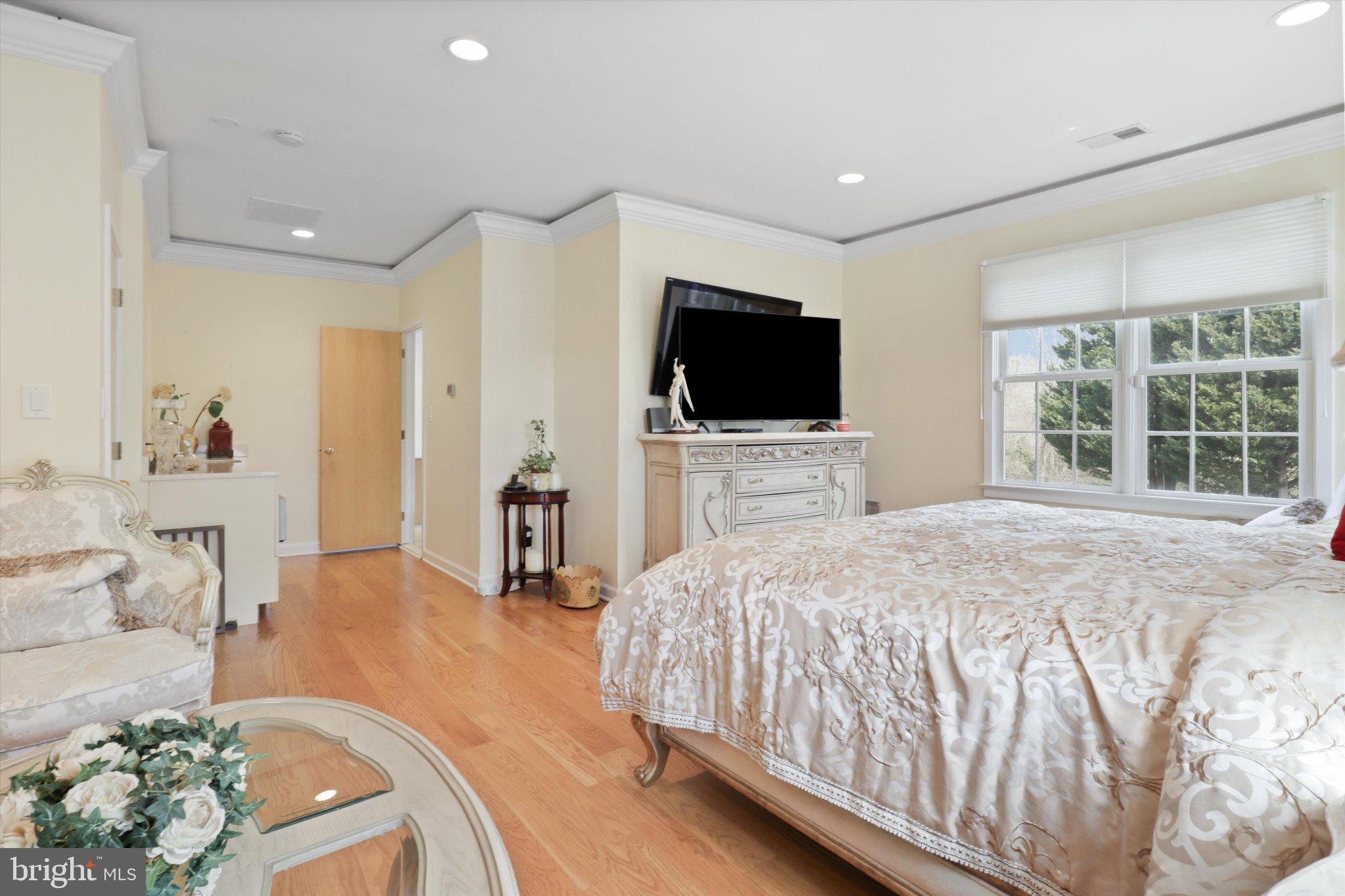 SADDLE RIDGE - Residential