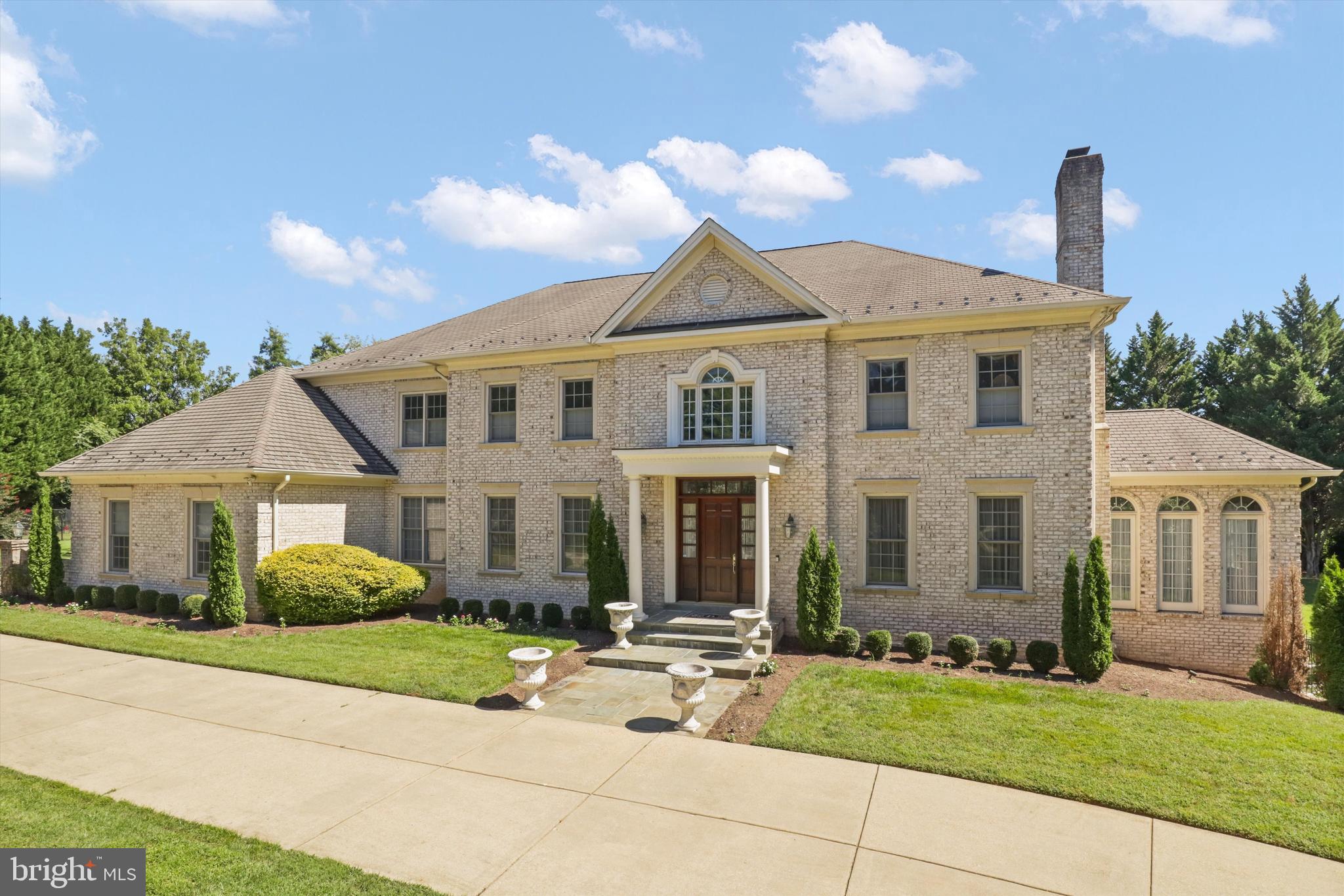 SADDLE RIDGE - Residential