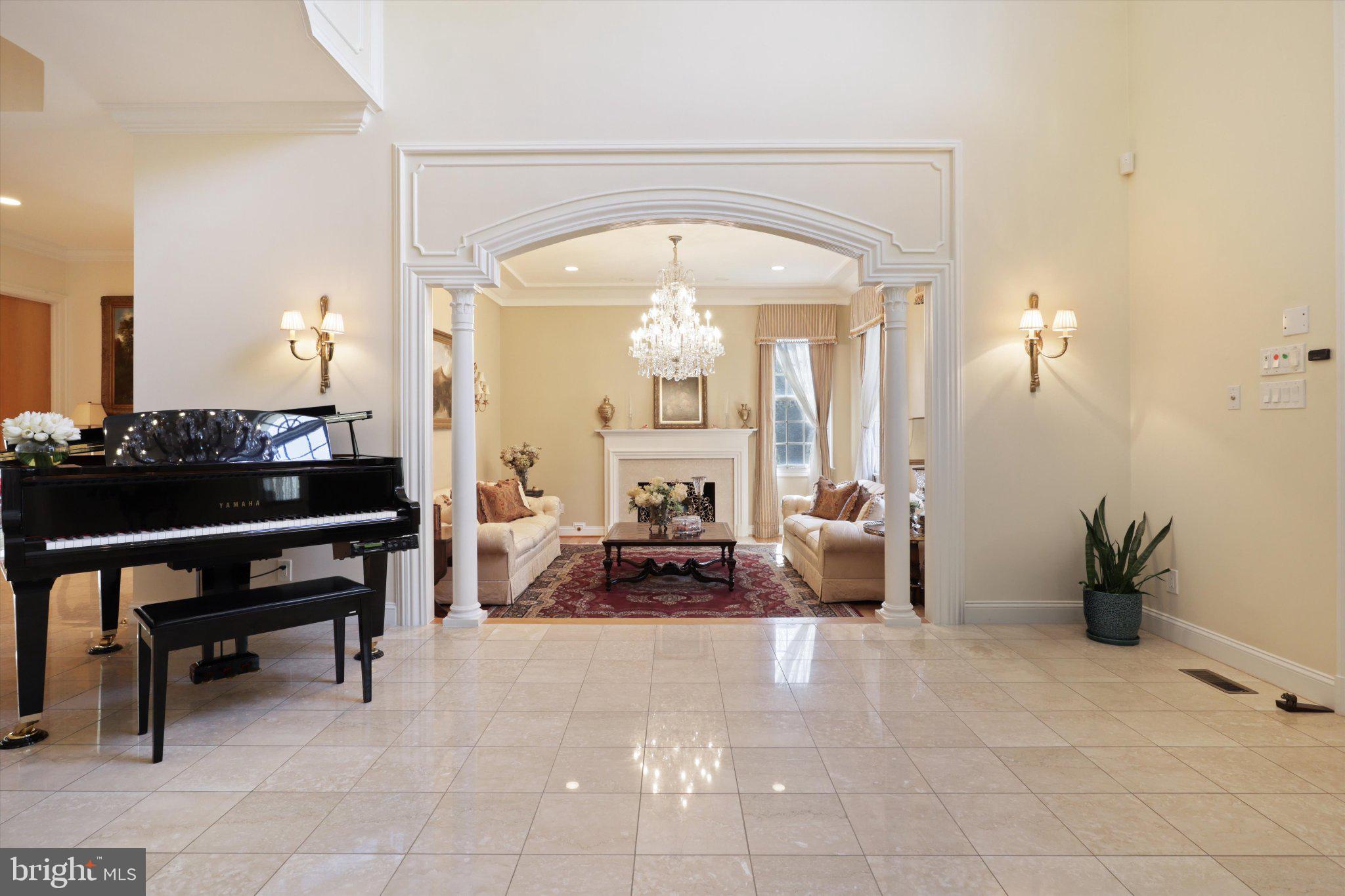 SADDLE RIDGE - Residential