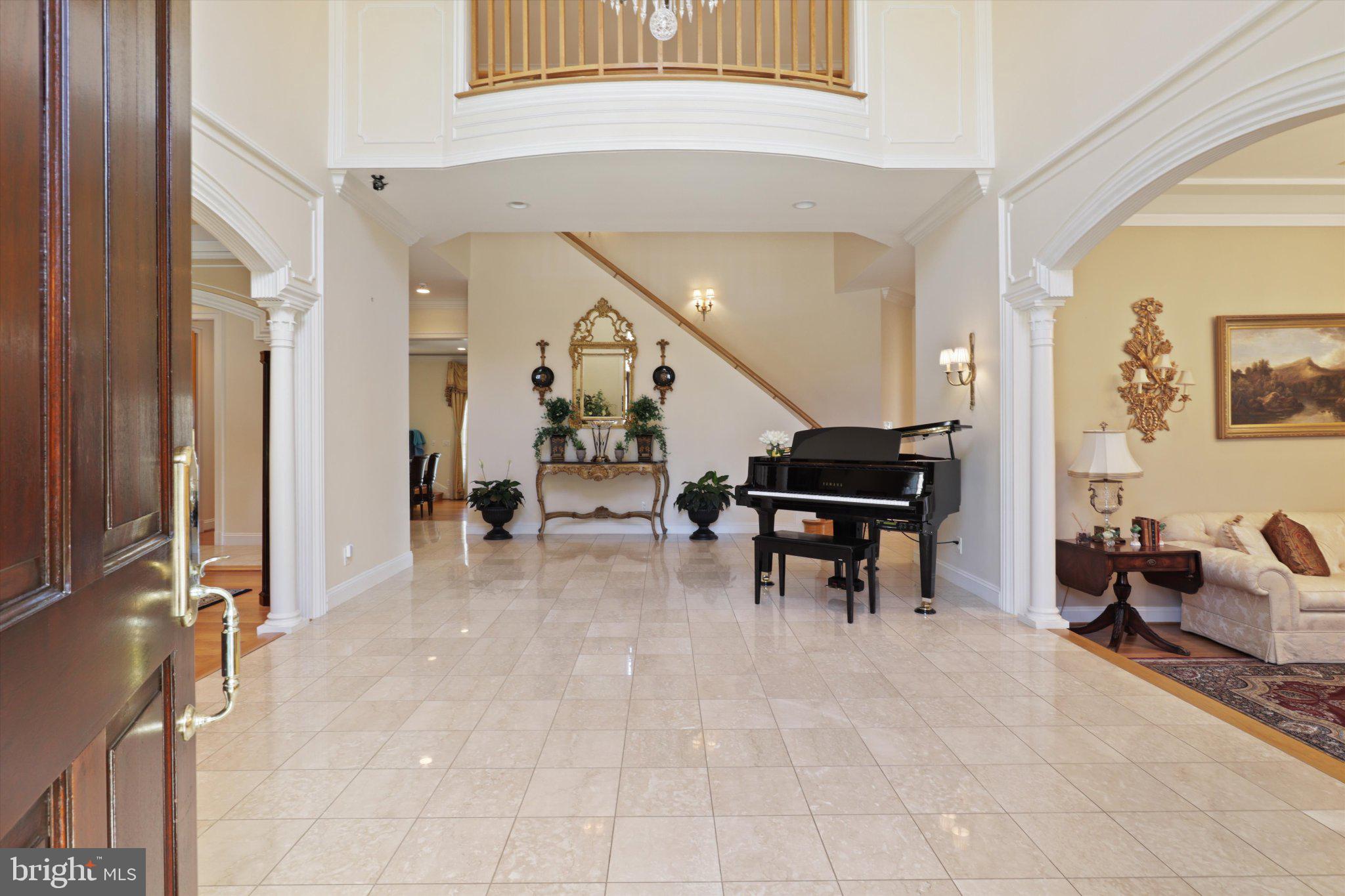 SADDLE RIDGE - Residential