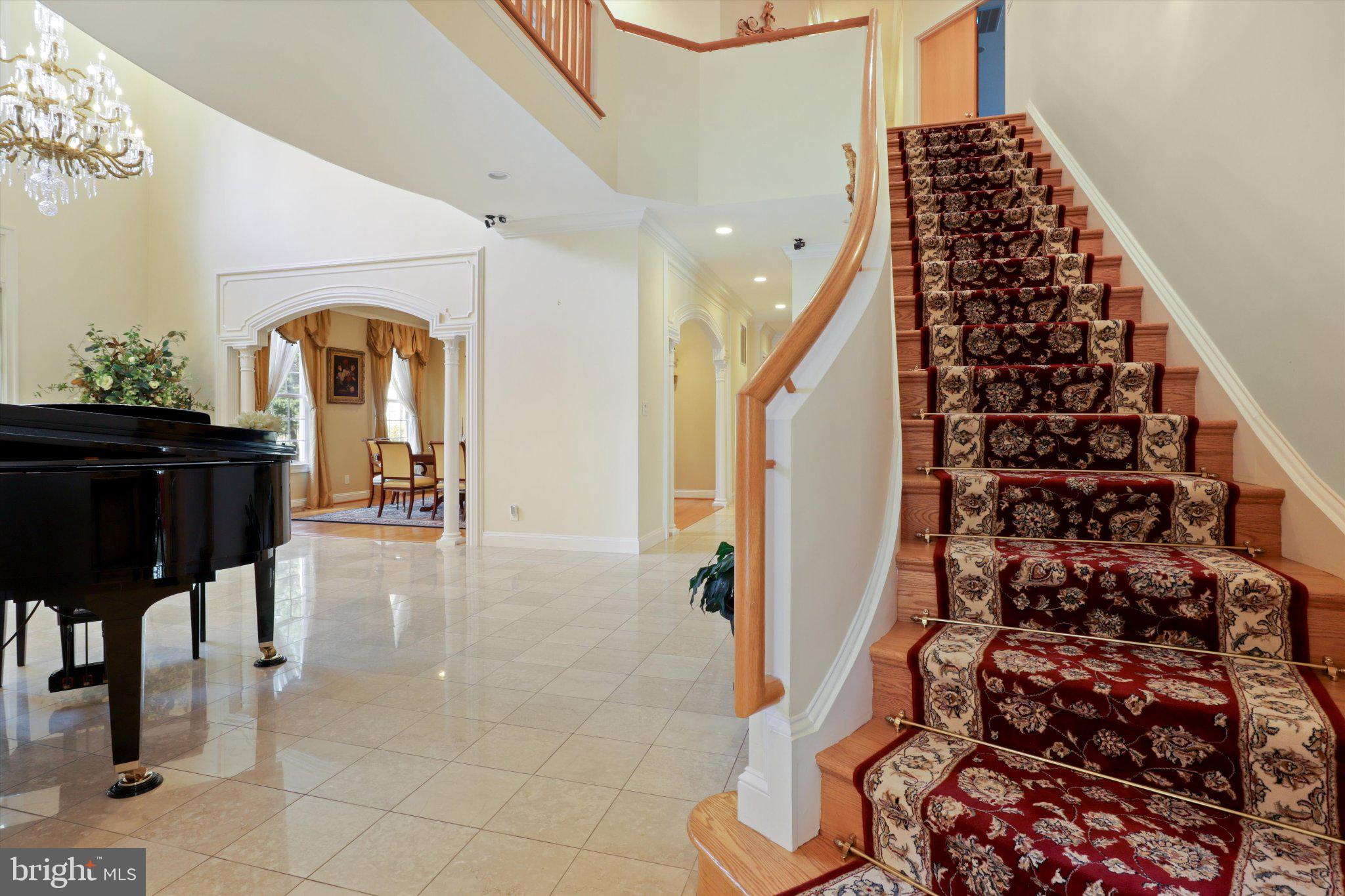 SADDLE RIDGE - Residential