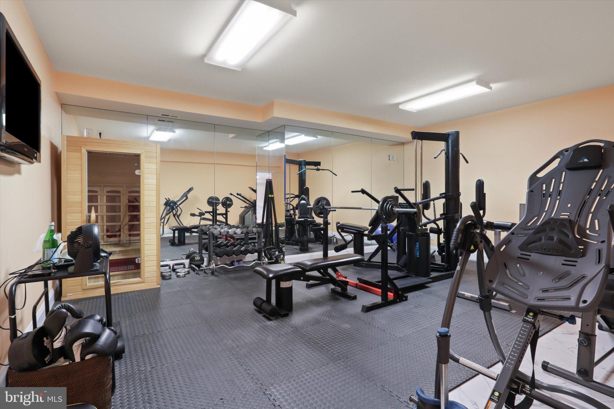 SADDLE RIDGE - Residential