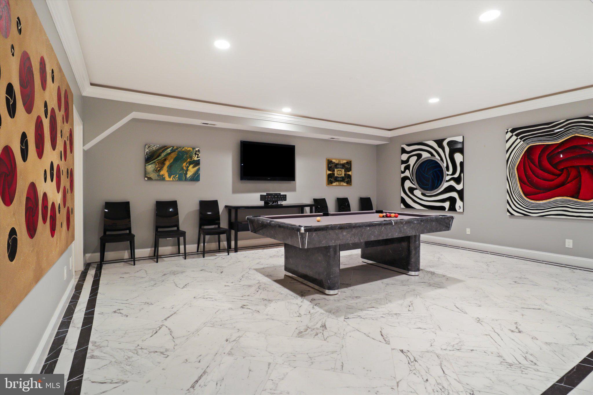 SADDLE RIDGE - Residential