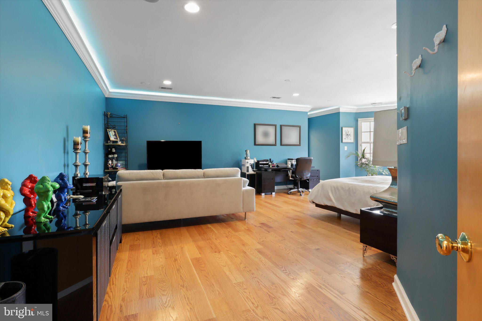 SADDLE RIDGE - Residential