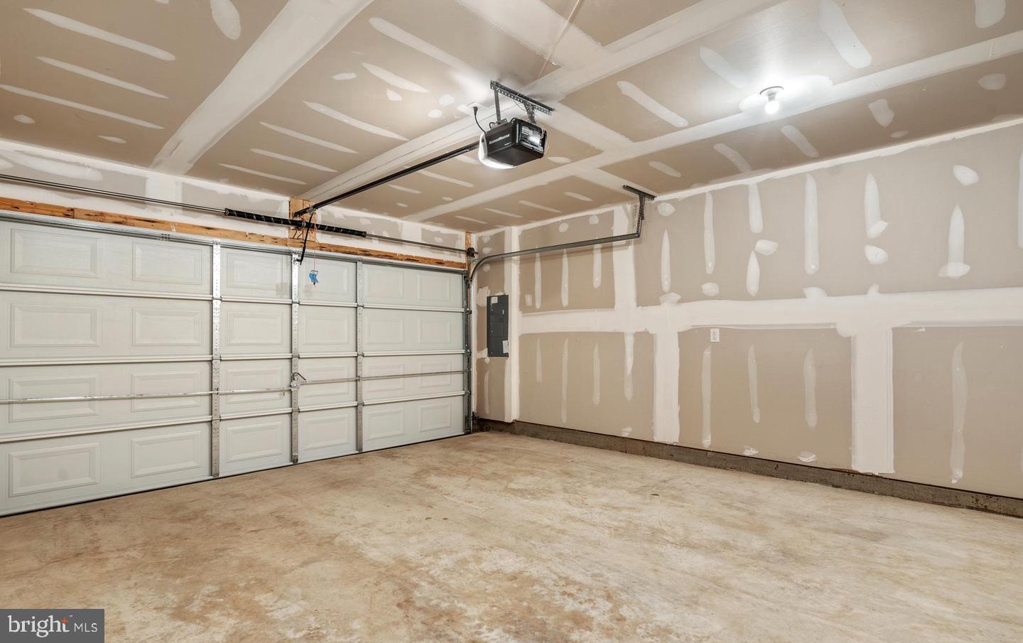 TUSCARORA CREEK - Residential Lease