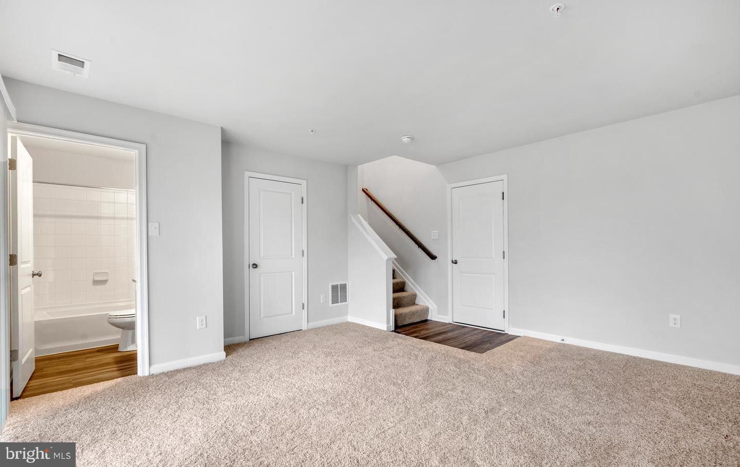 TUSCARORA CREEK - Residential Lease