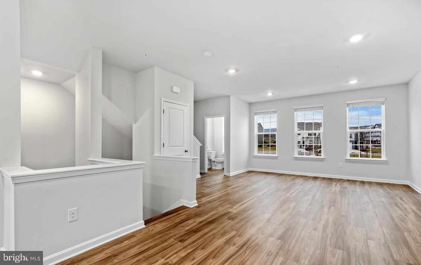 TUSCARORA CREEK - Residential Lease