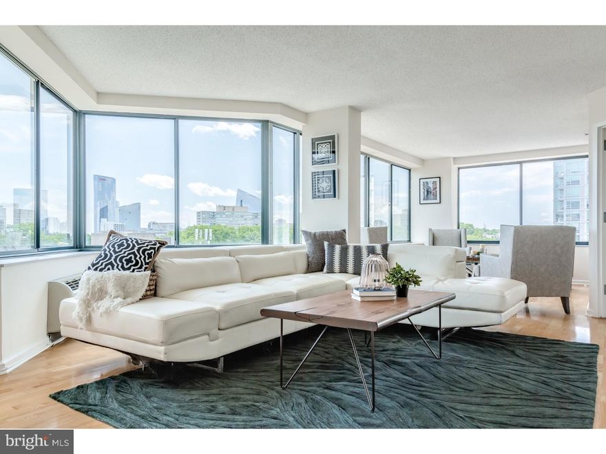 Enjoy breathtaking city skyline views from this bright and oversized two bedroom plus den, two bath home with GARAGE PARKING. Perfectly situated at Cityview, this residence is just a short distance to fine dining, one-of-a-kind shopping, and world-renowned cultural destinations. Whole Foods Market, Starbucks, PSC Gym, the Barnes, and more, are conveniently located right at your doorstep.