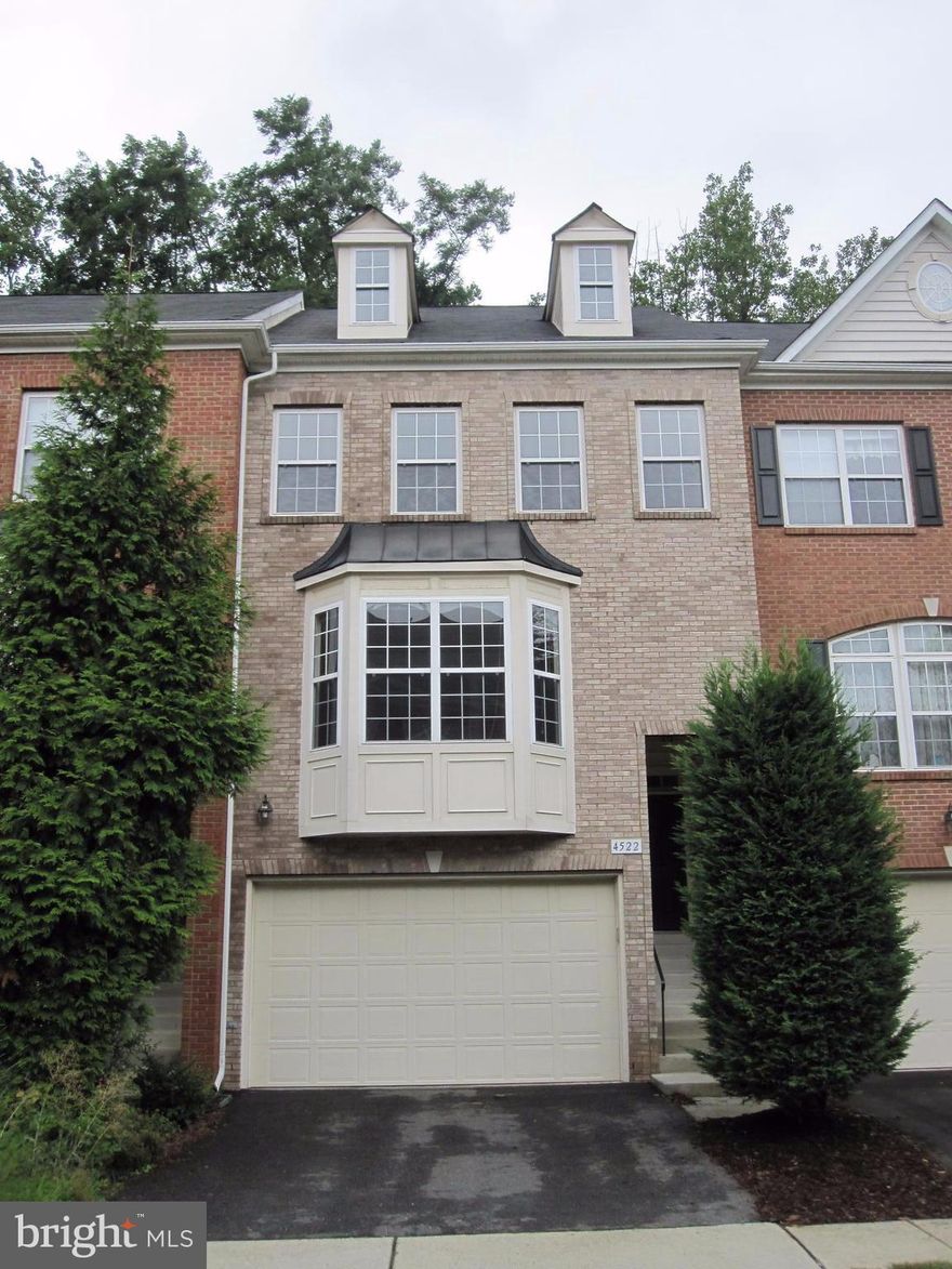 2-CAR GARAGE TH-GREAT LOCATION- EASY ACCESS TO I-66 AND LEE HWY, FX COUNTY GOVT CENTER, FAIR OAKS MALL, FX CORNER/FAIR LAKES;  DECK BACKS TO TREES FOR PRIVACY;  KITCHEN-BREAKFAST NOOK AND DINING AREA WITH SS APPL; BONUS DINING SPACE;  GRANITE COUNTERS; FULL OF NATURAL LIGHT; PAINT-UPDATED; PETS-DOGS-CASE BY CASE BASIS; CLUBHOUSE/POOL/TOT-LOT/FITNESS