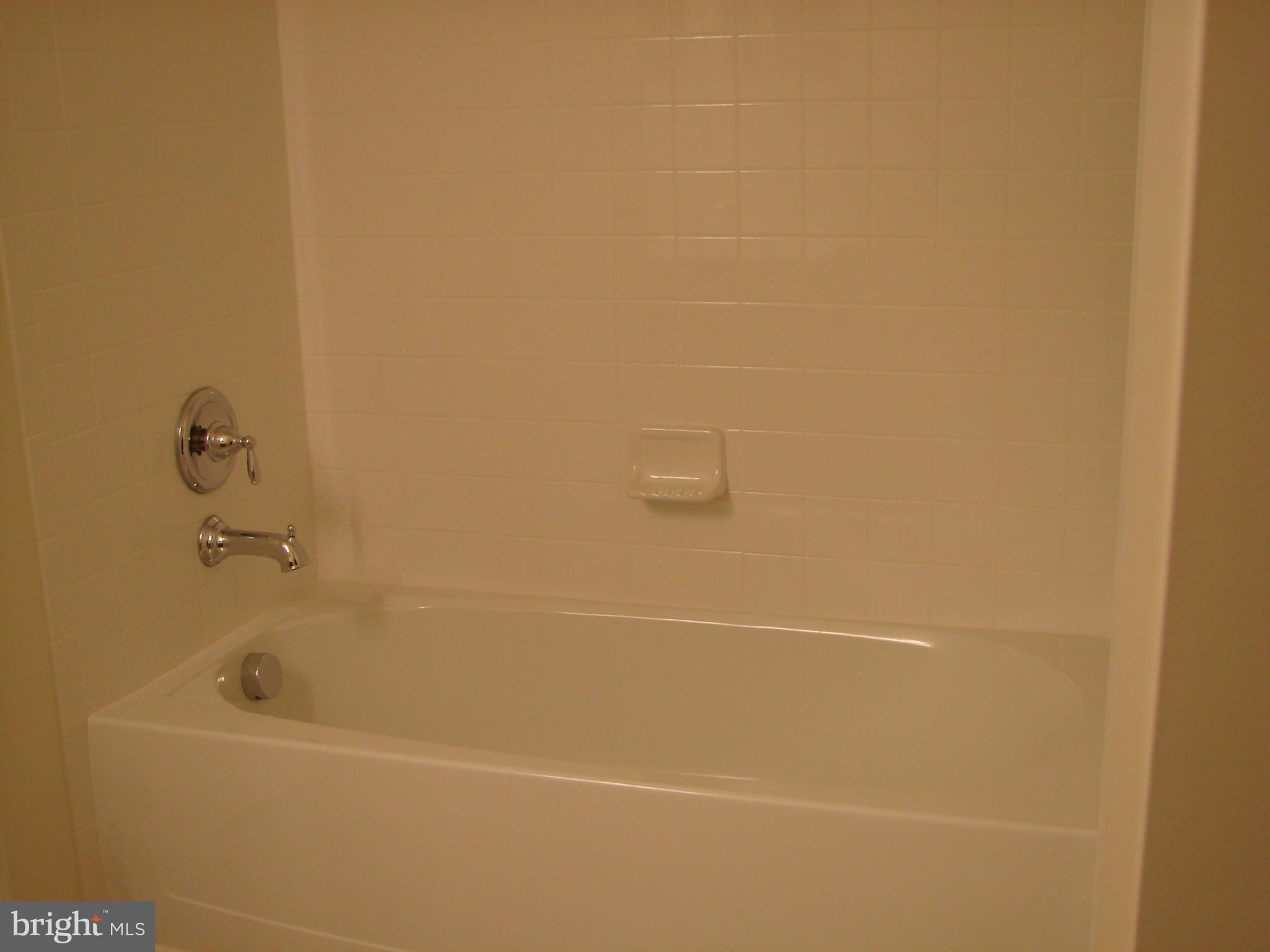 DOMINION CROSSING - Residential Lease