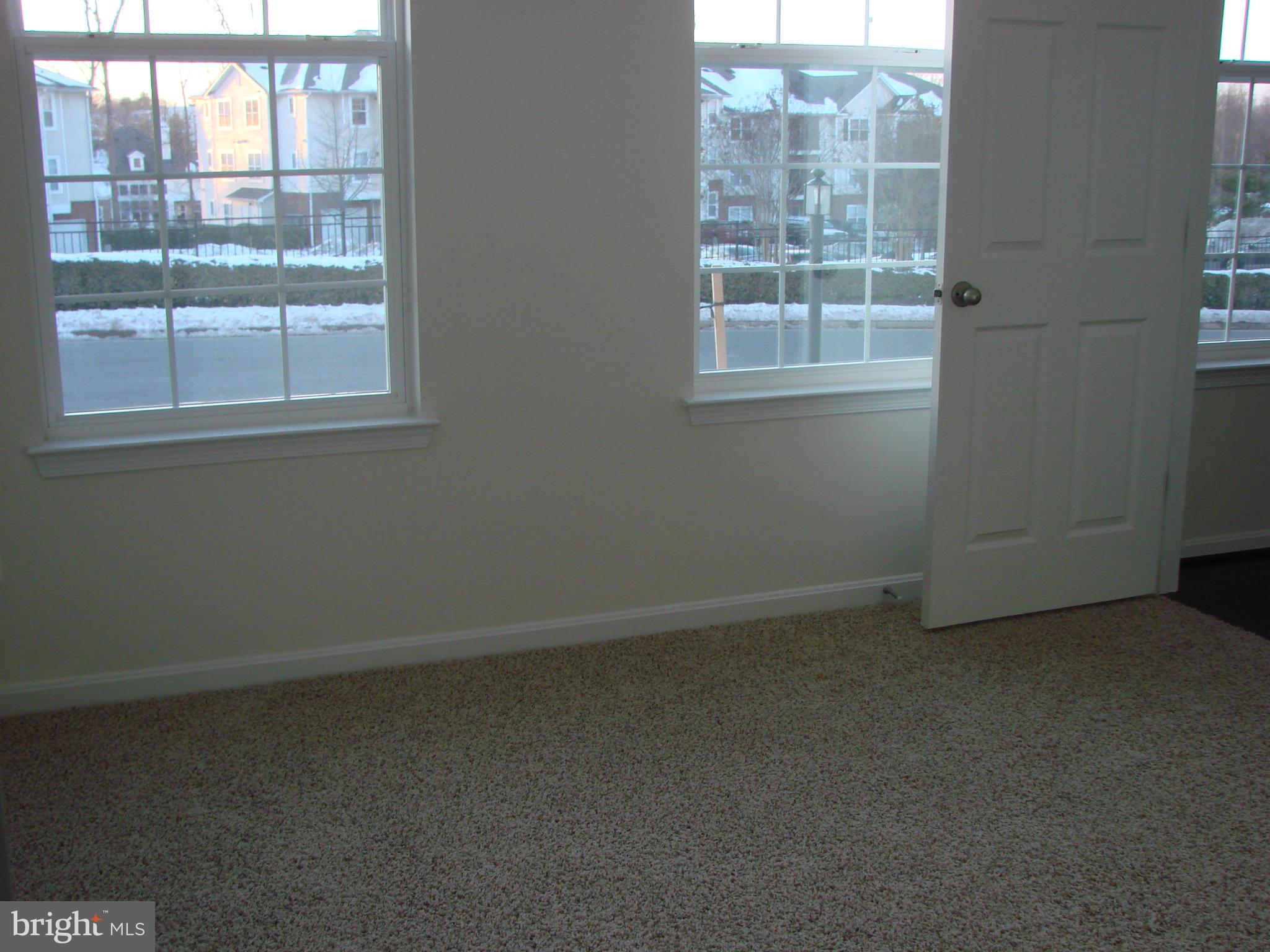 DOMINION CROSSING - Residential Lease