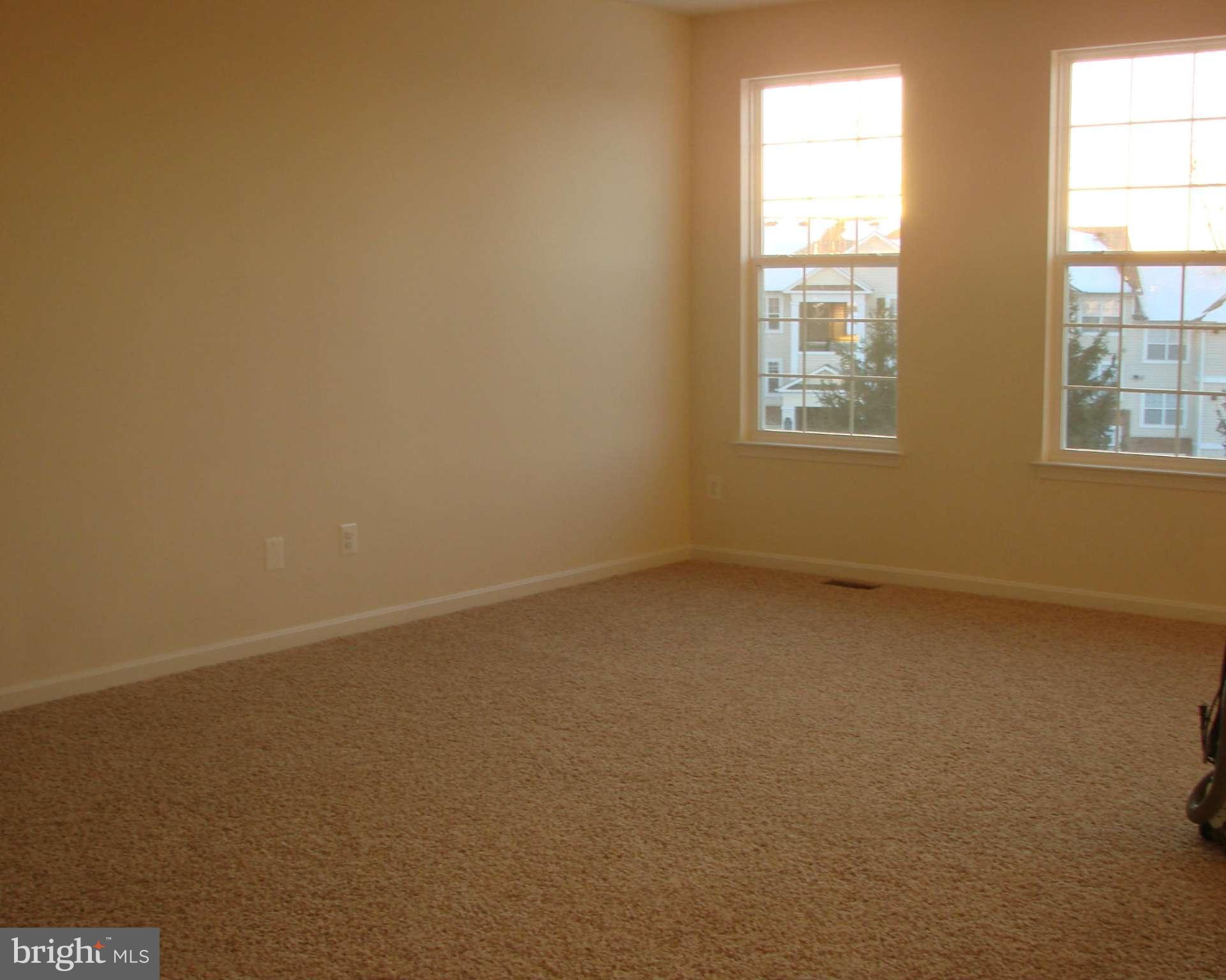 DOMINION CROSSING - Residential Lease