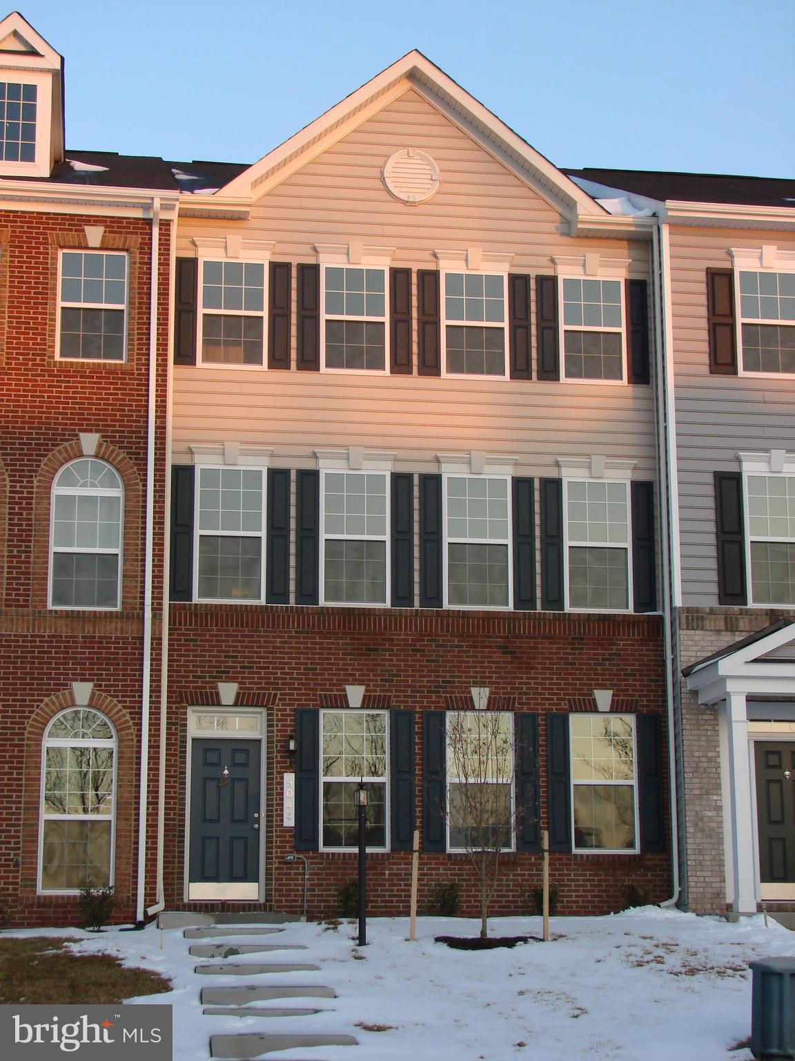 DOMINION CROSSING - Residential Lease