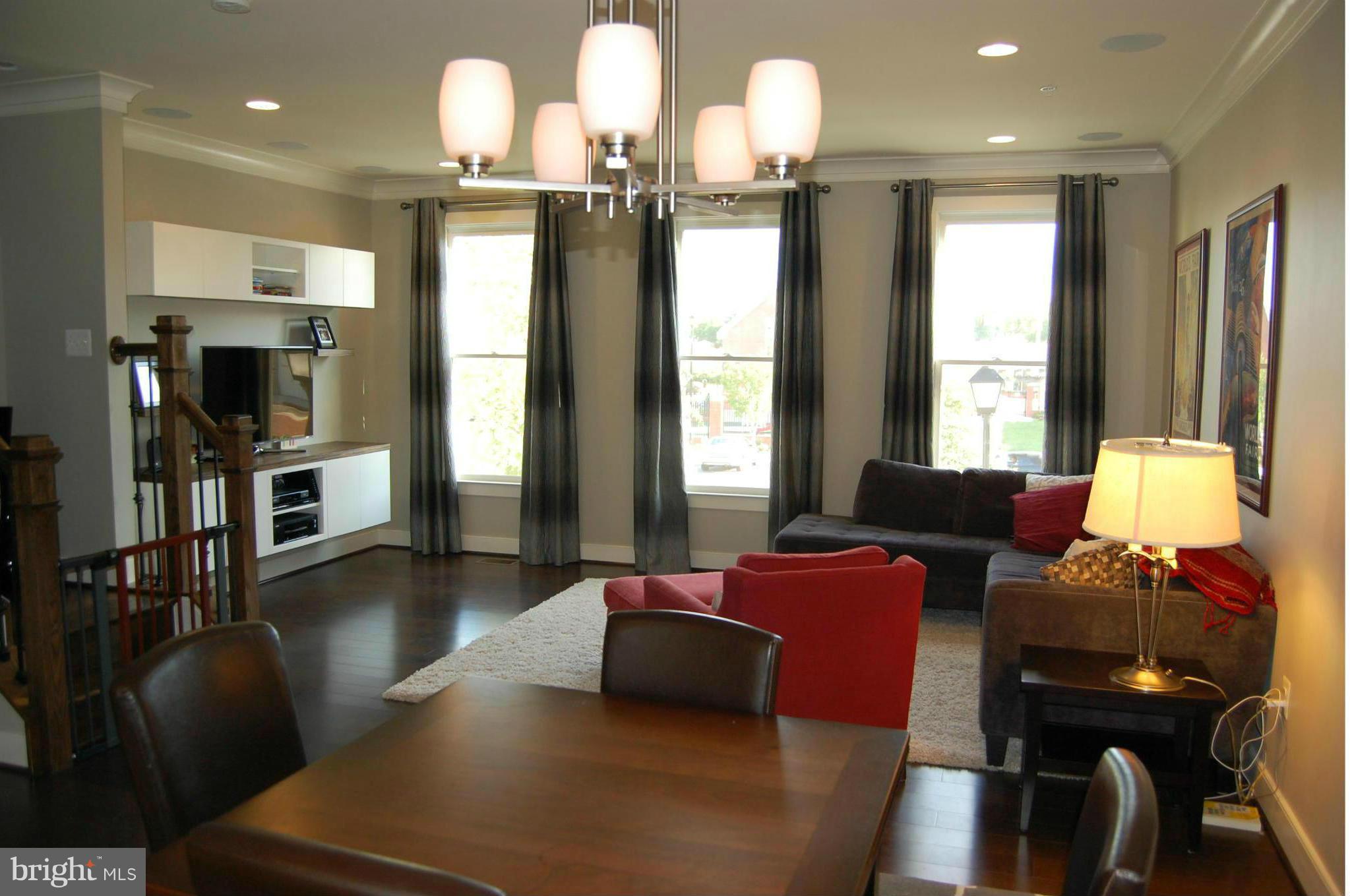 OLD TOWN COMMONS - Residential Lease