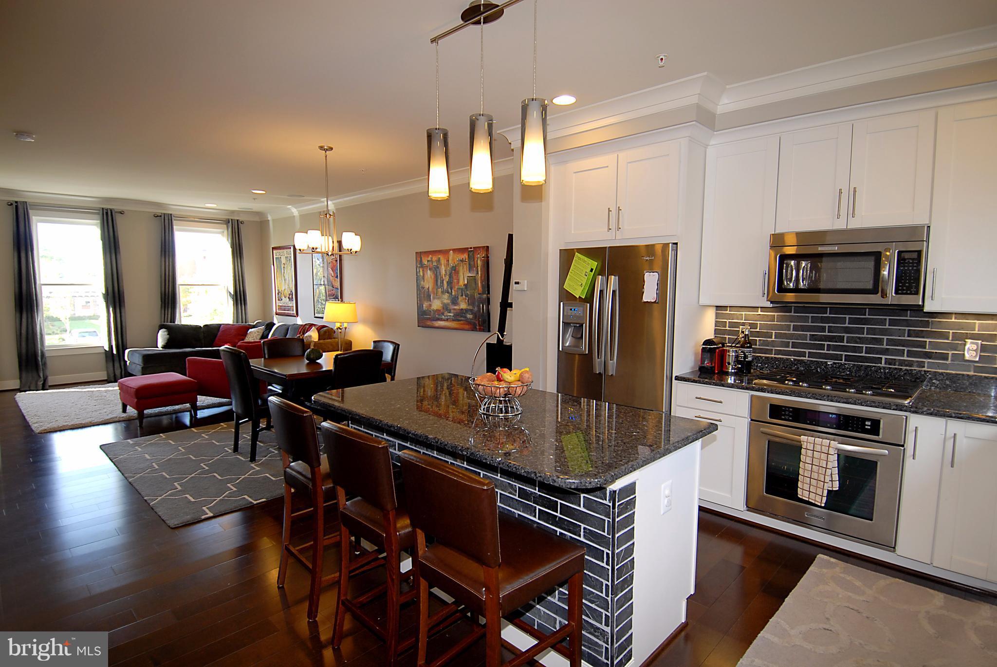 OLD TOWN COMMONS - Residential Lease