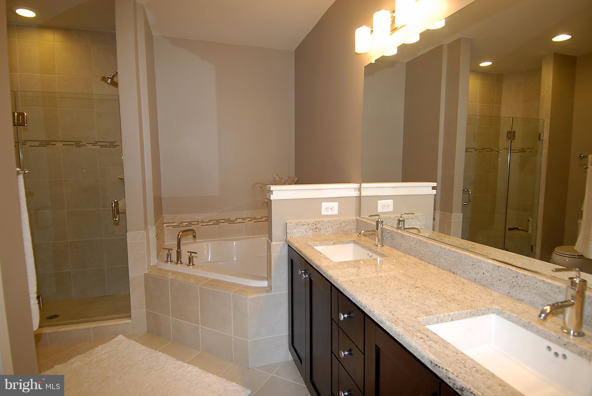 OLD TOWN COMMONS - Residential Lease