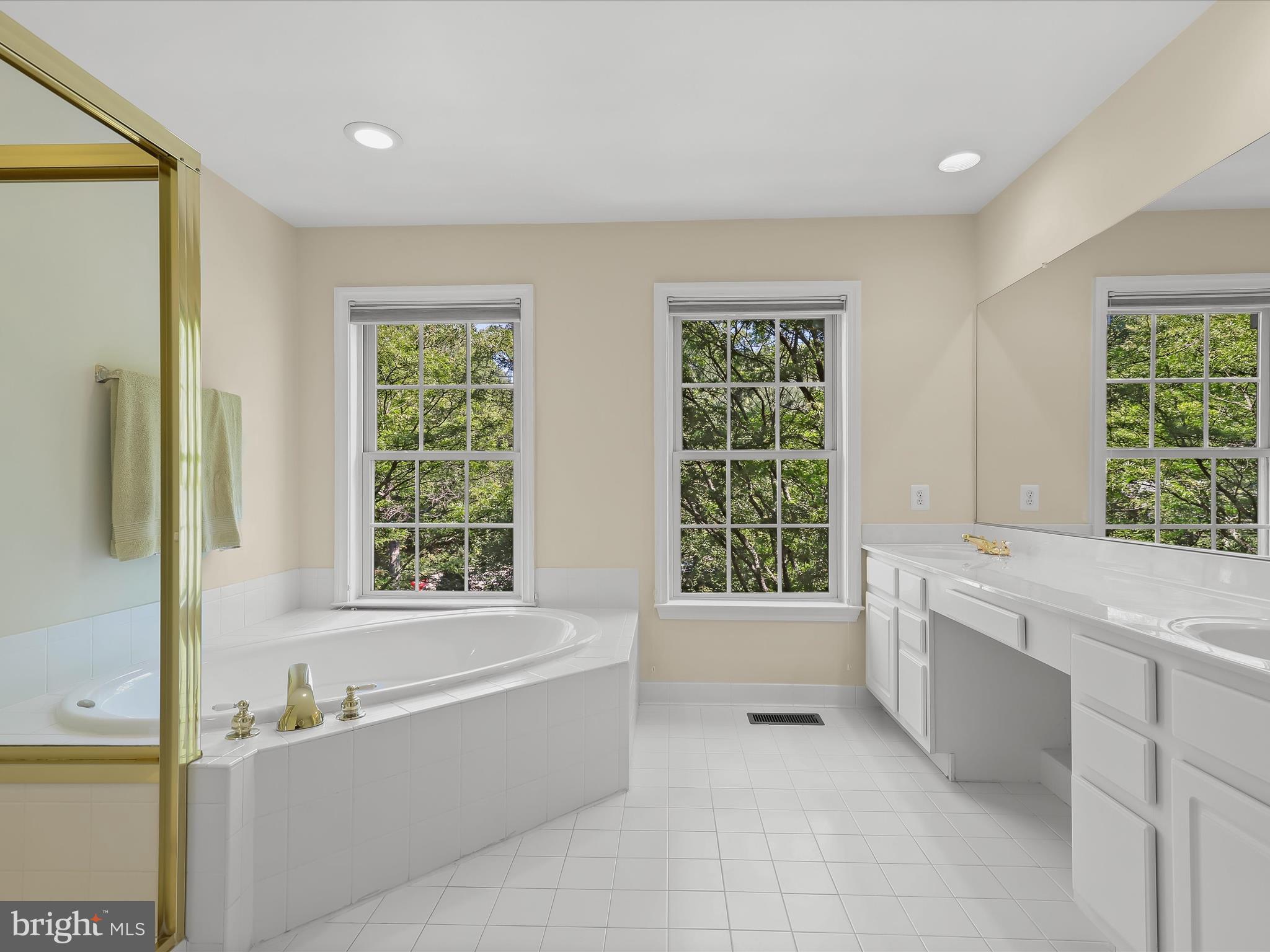 TILDEN WOODS - Residential