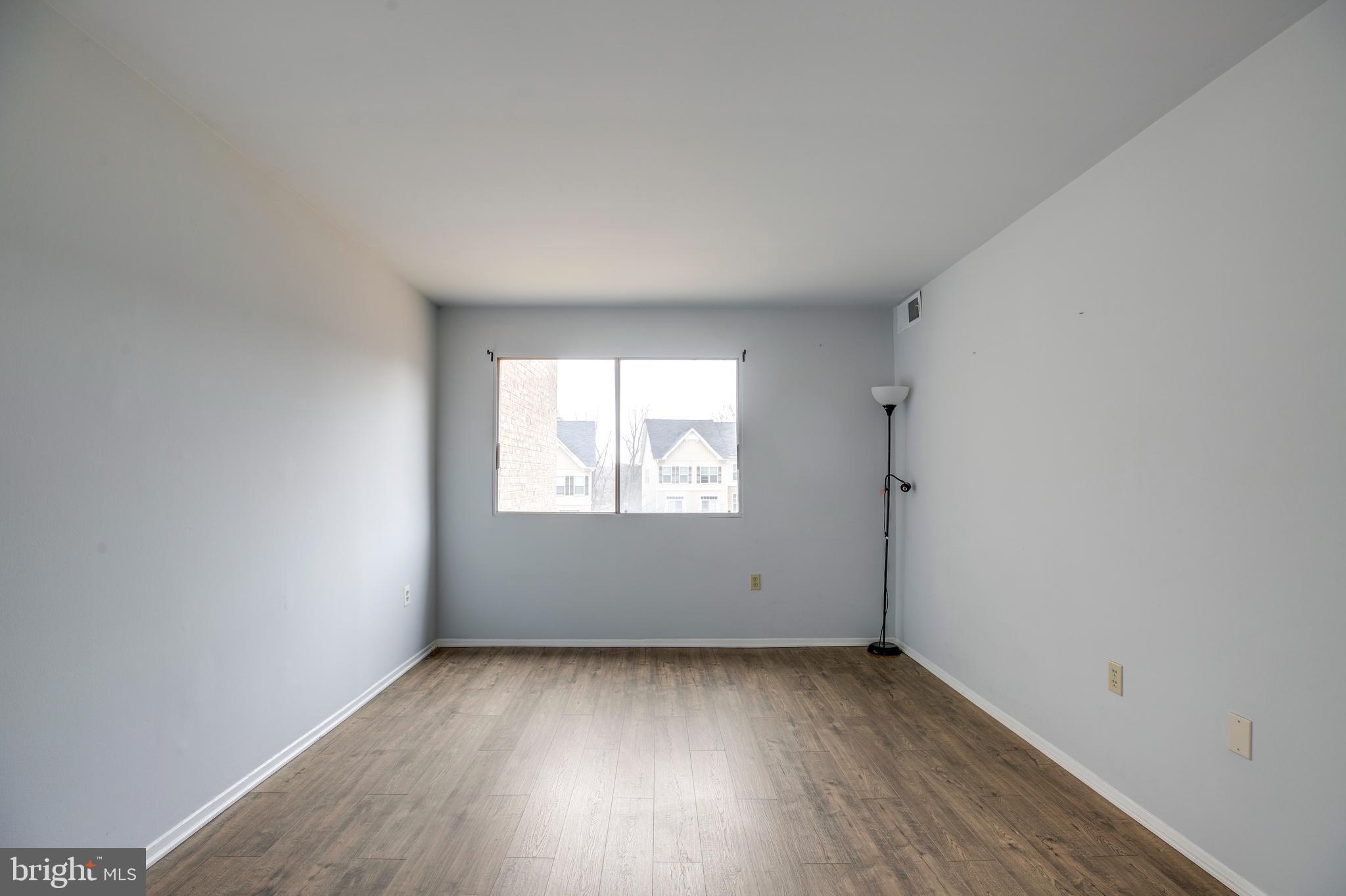 OCCOQUAN RIDGE CONDO - Residential