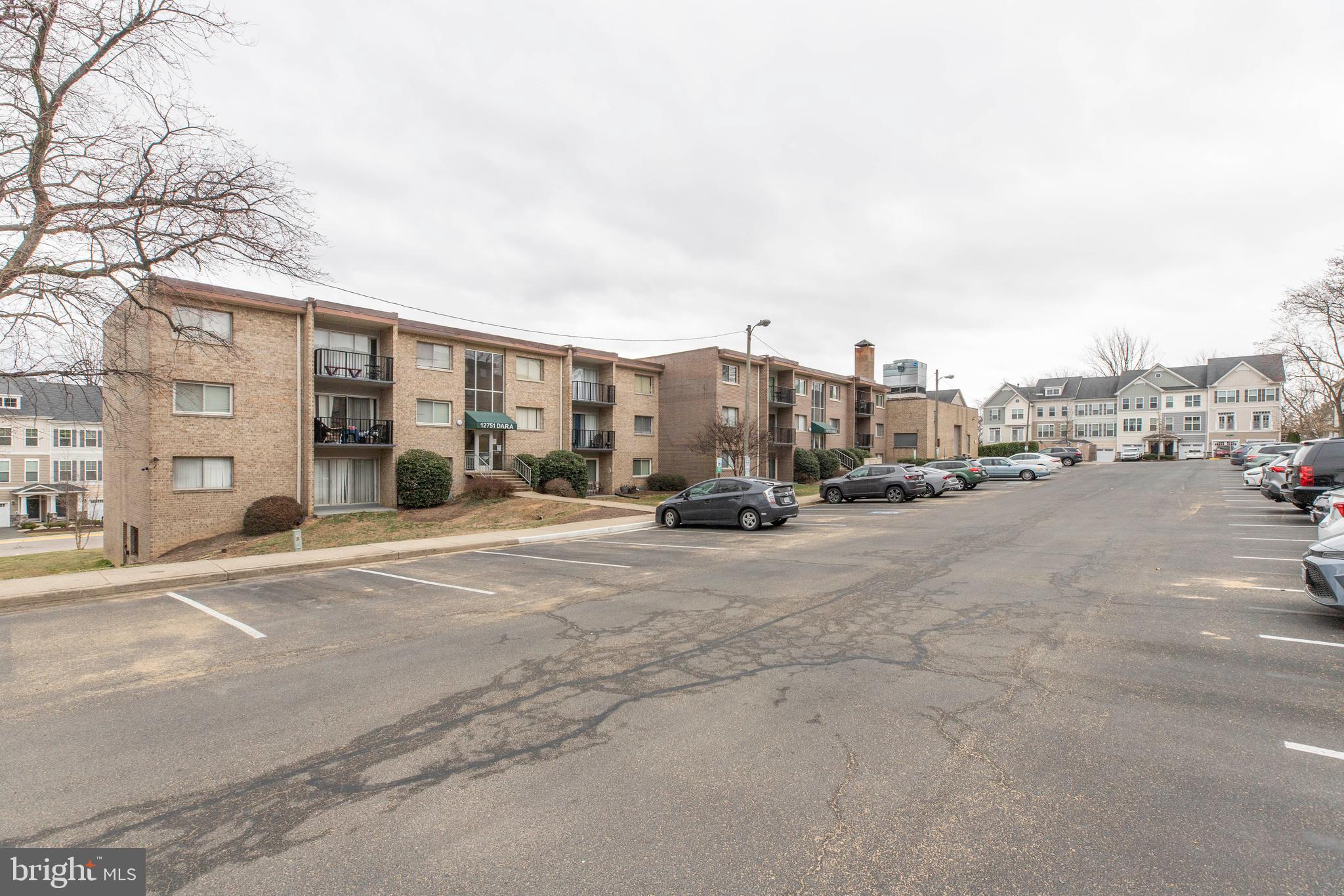 OCCOQUAN RIDGE CONDO - Residential